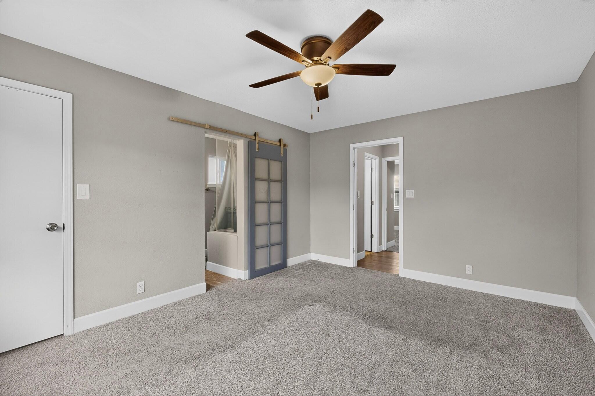 Photo 3 — 4005 Torrey Pines Road SE