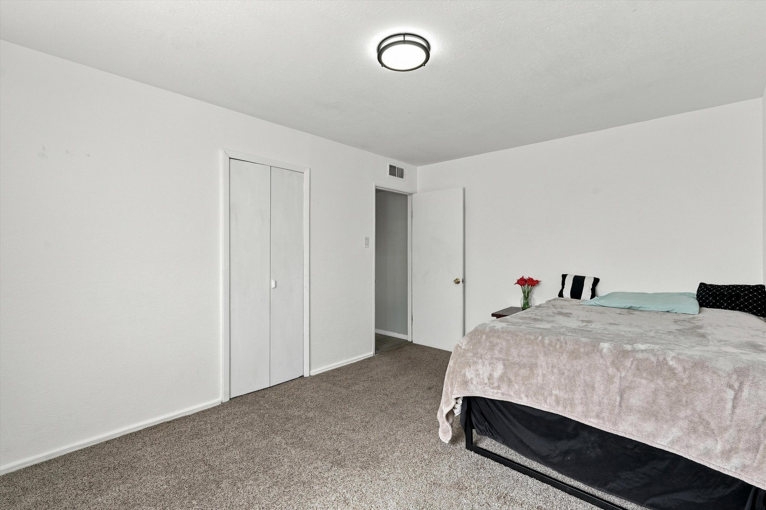 Photo 18 — 308 62nd Street NW