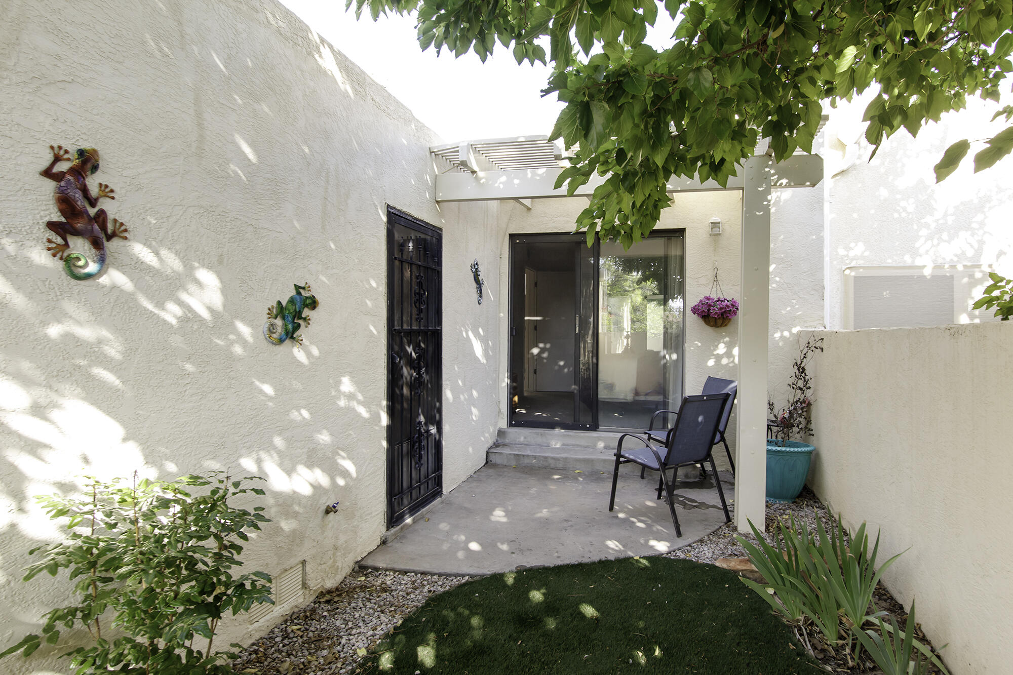 Photo 15 — 3300 Saint Andrews Drive SE