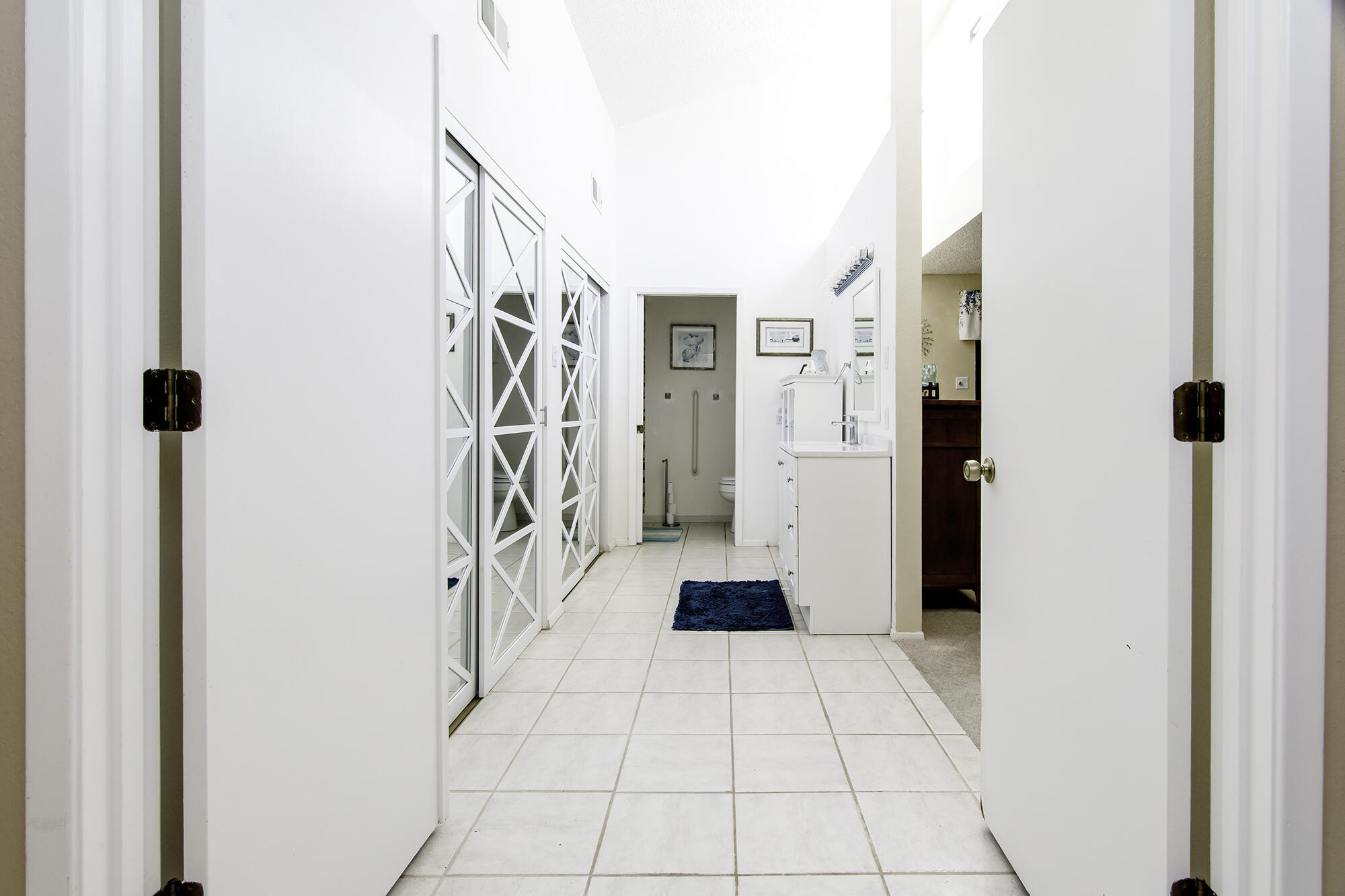 Photo 13 — 3300 Saint Andrews Drive SE