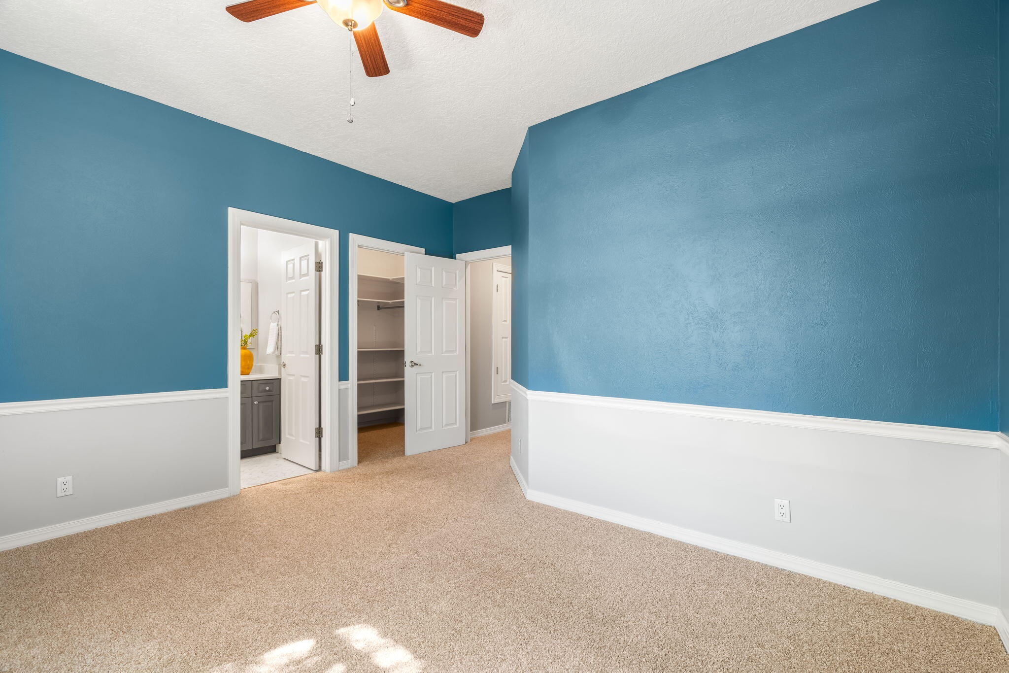 Photo 13 — 11408 Fairington Way NE