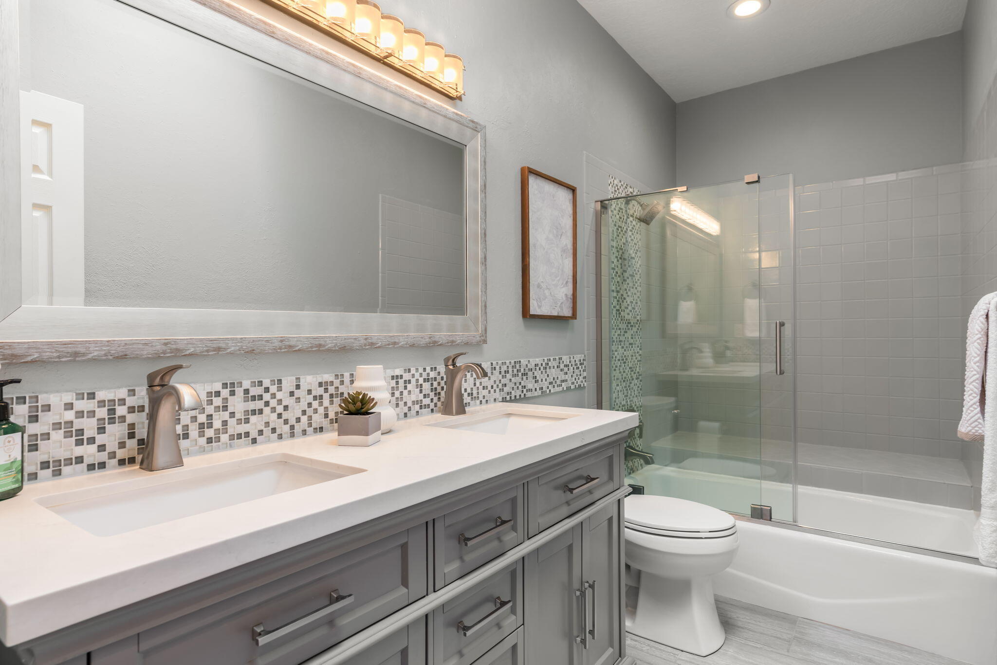 Photo 9 — 11408 Fairington Way NE