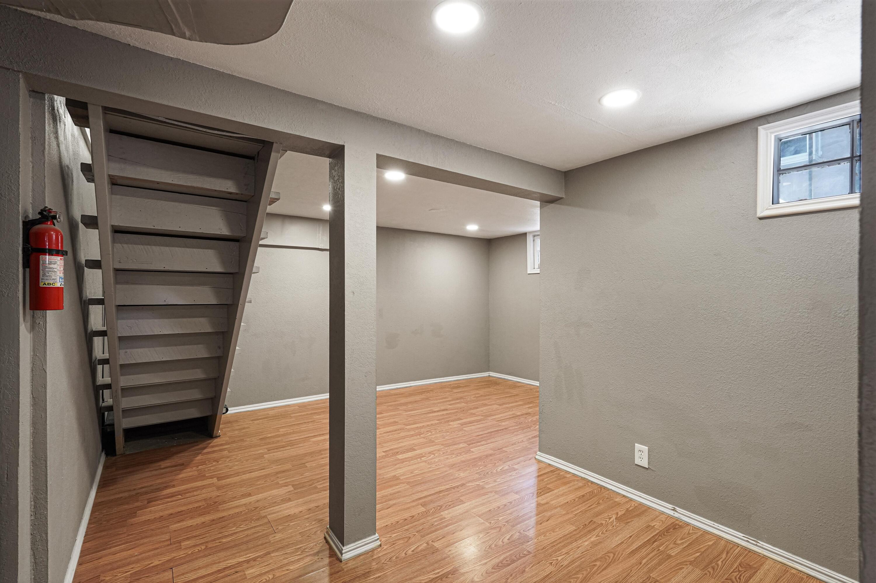 Photo 19 — 313 Carlisle Boulevard SE