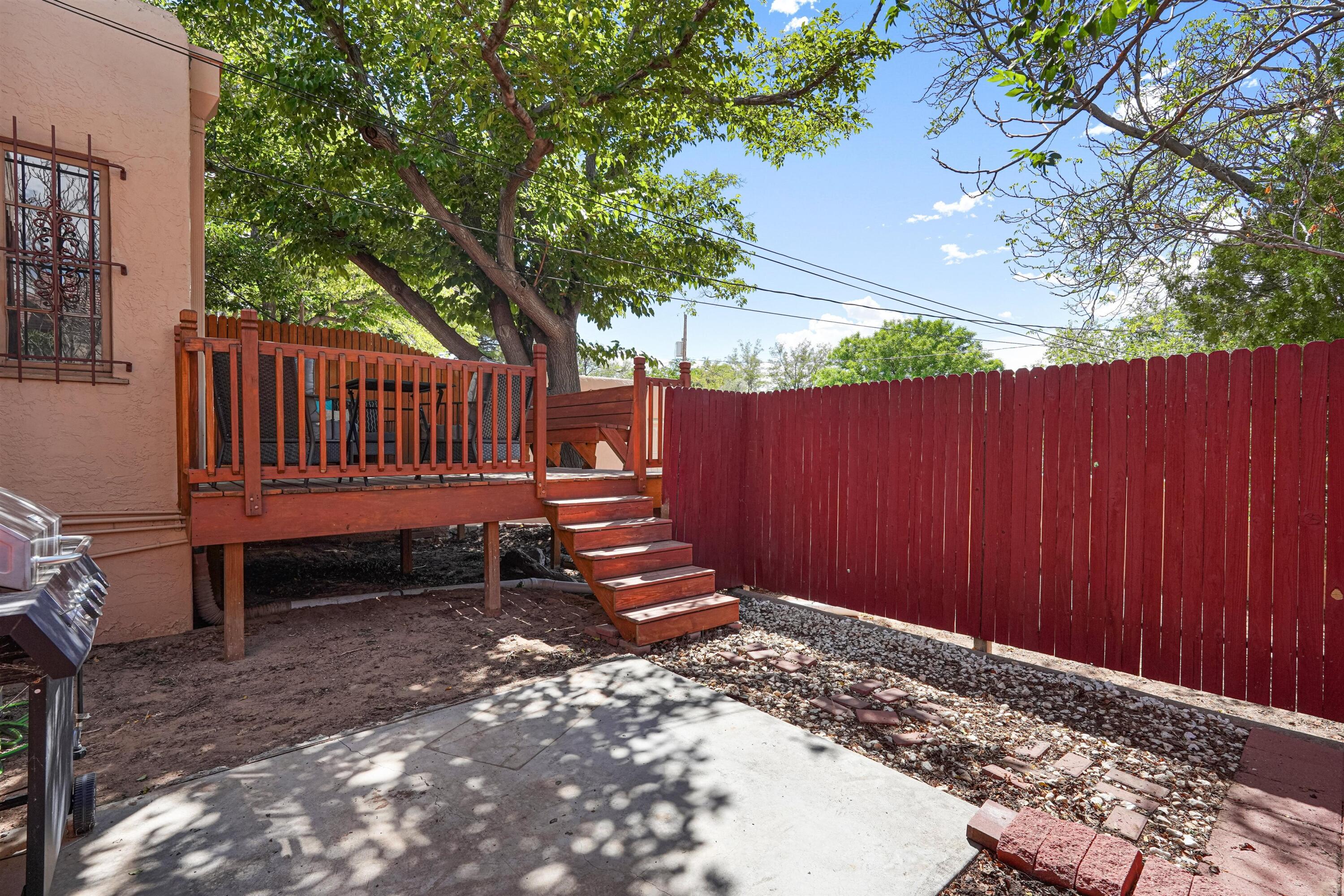 Photo 13 — 313 Carlisle Boulevard SE