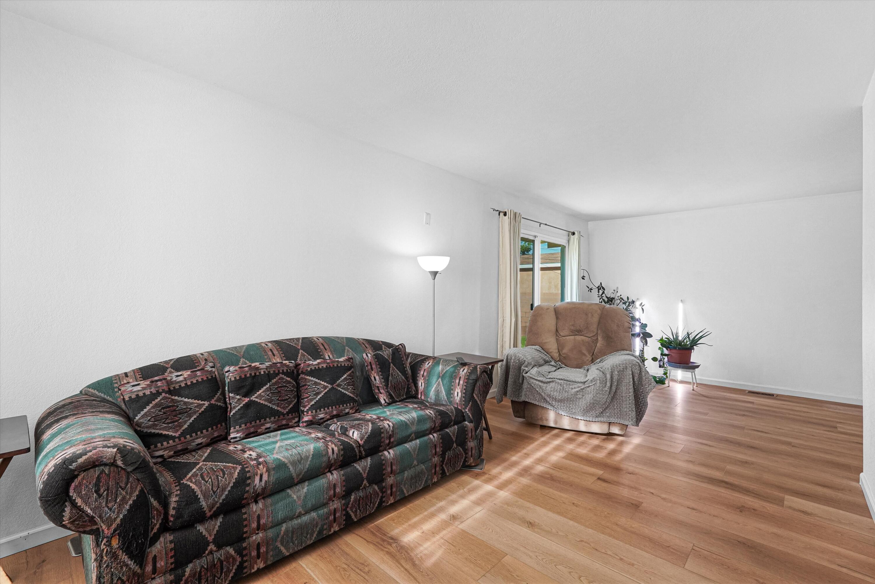 Photo 18 — 1612 Towner Avenue NW