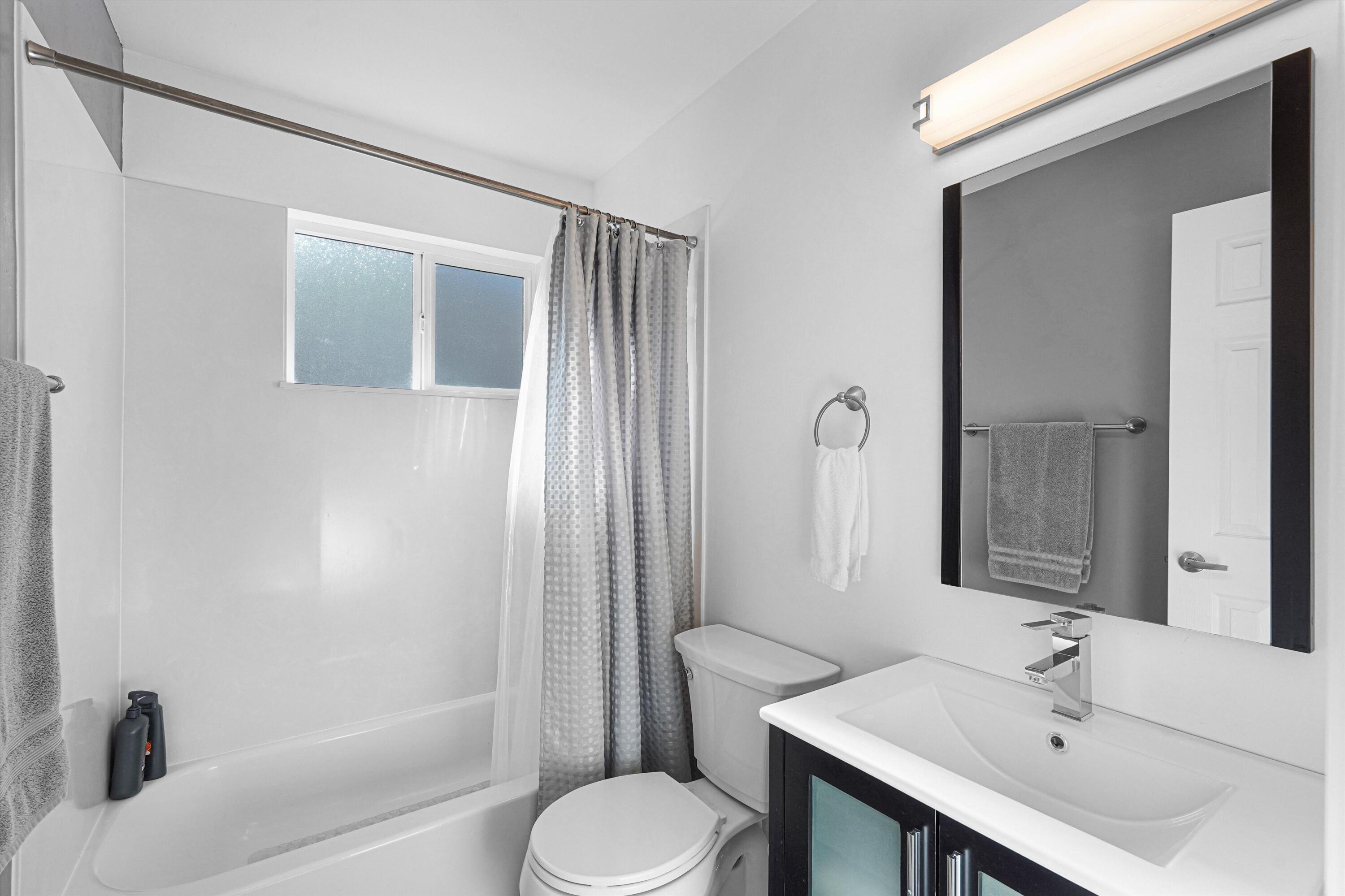Photo 14 — 1612 Towner Avenue NW