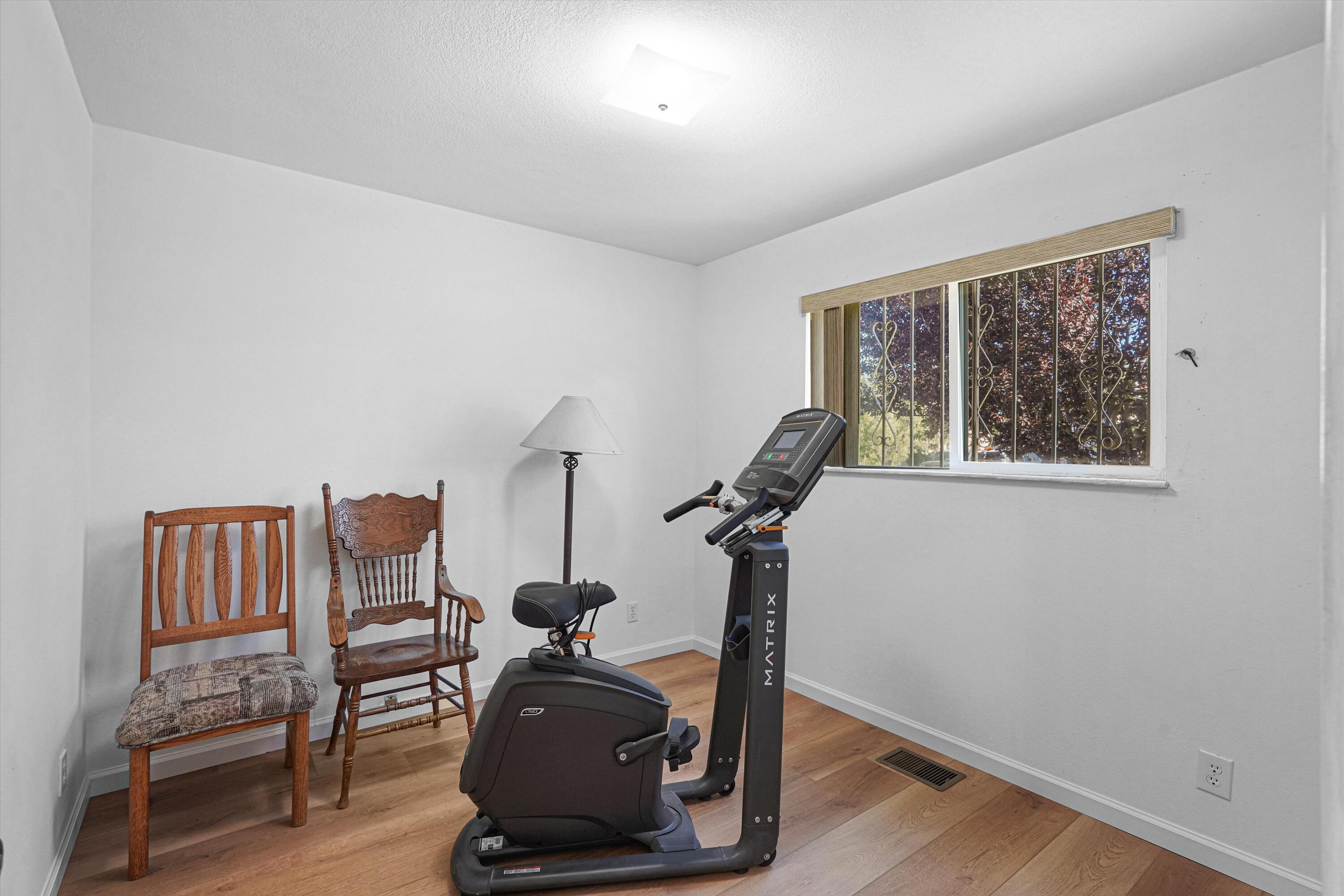 Photo 12 — 1612 Towner Avenue NW