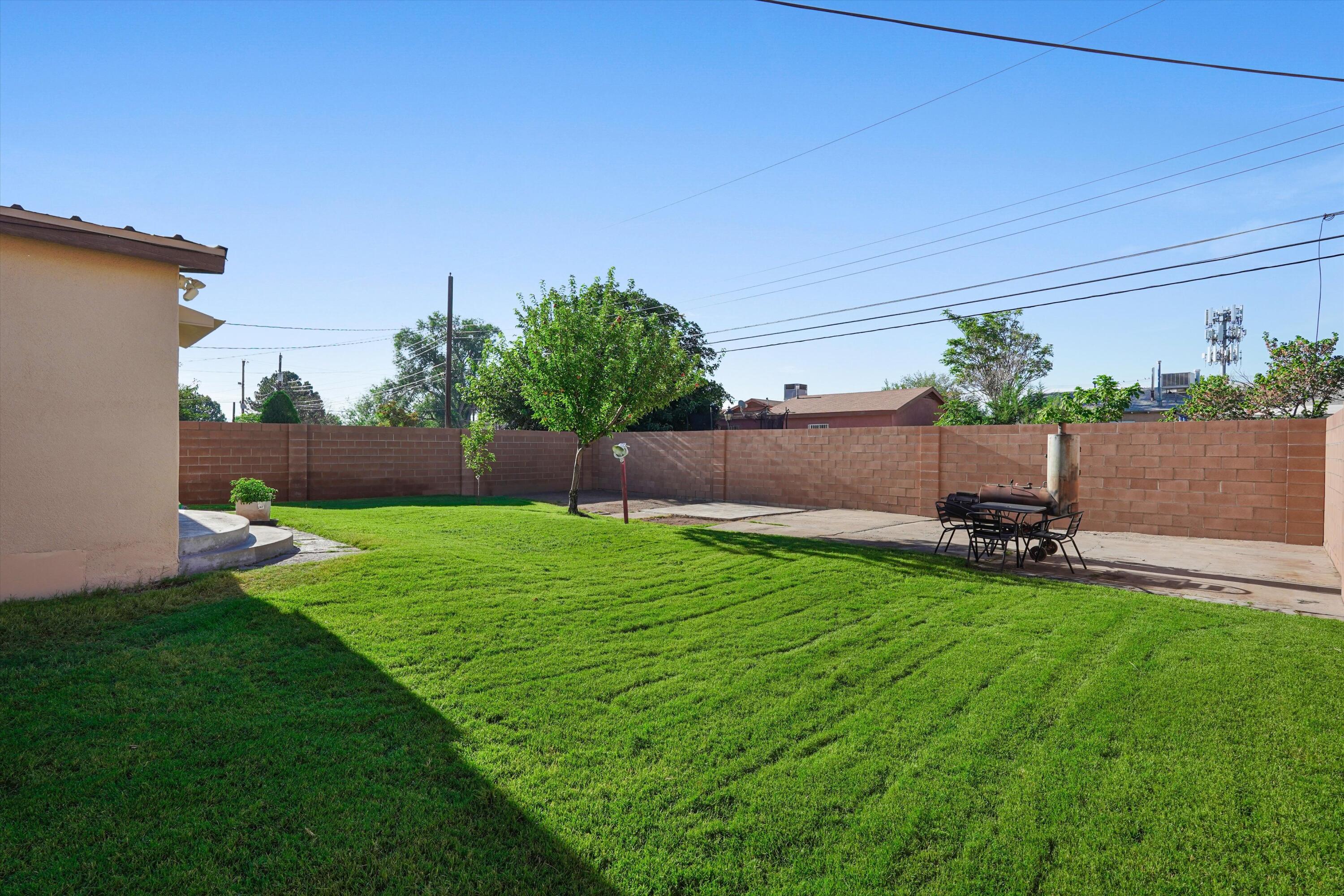 Photo 6 — 1612 Towner Avenue NW