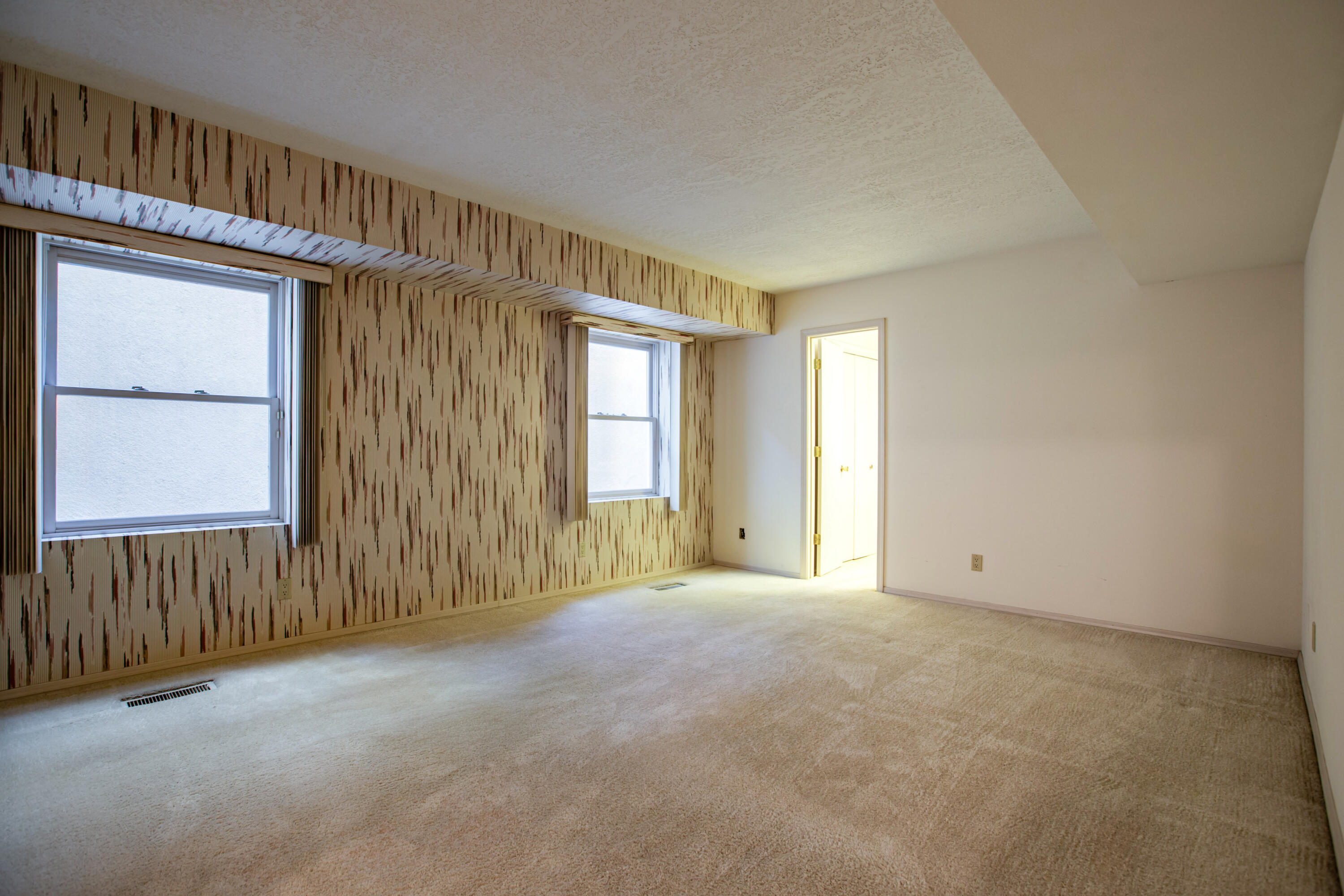 Photo 11 — 9500 Pebble Beach Drive NE