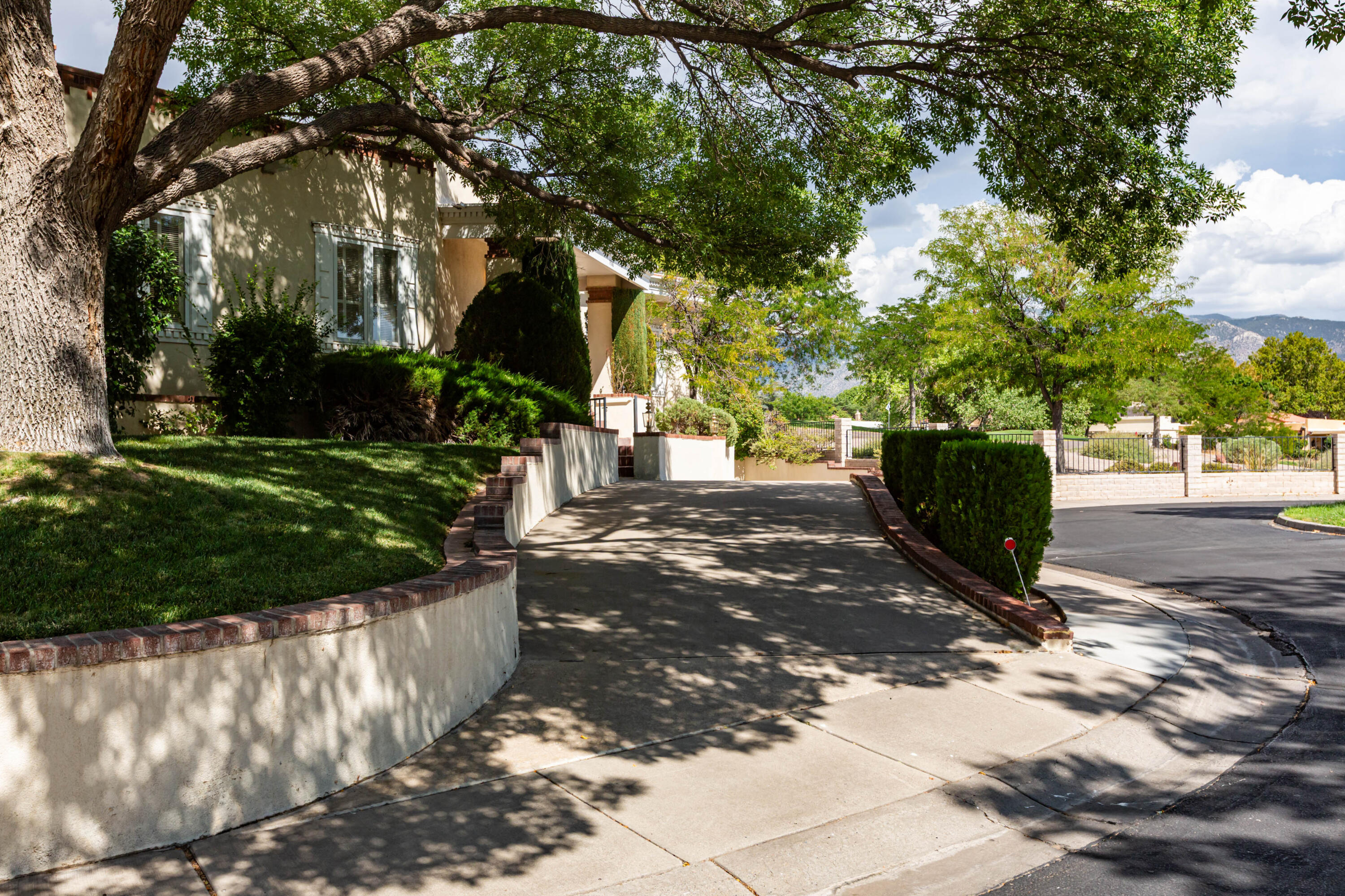 Photo 5 — 9500 Pebble Beach Drive NE