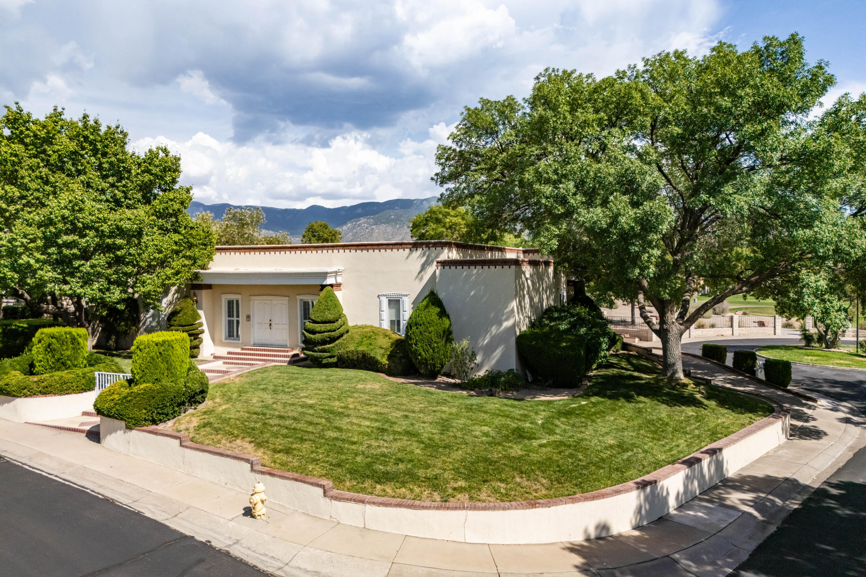Photo 4 — 9500 Pebble Beach Drive NE