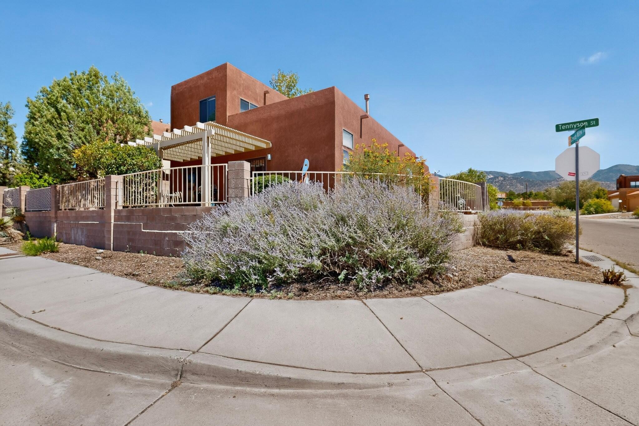 Photo 8 — 2159 Black Willow Drive NE