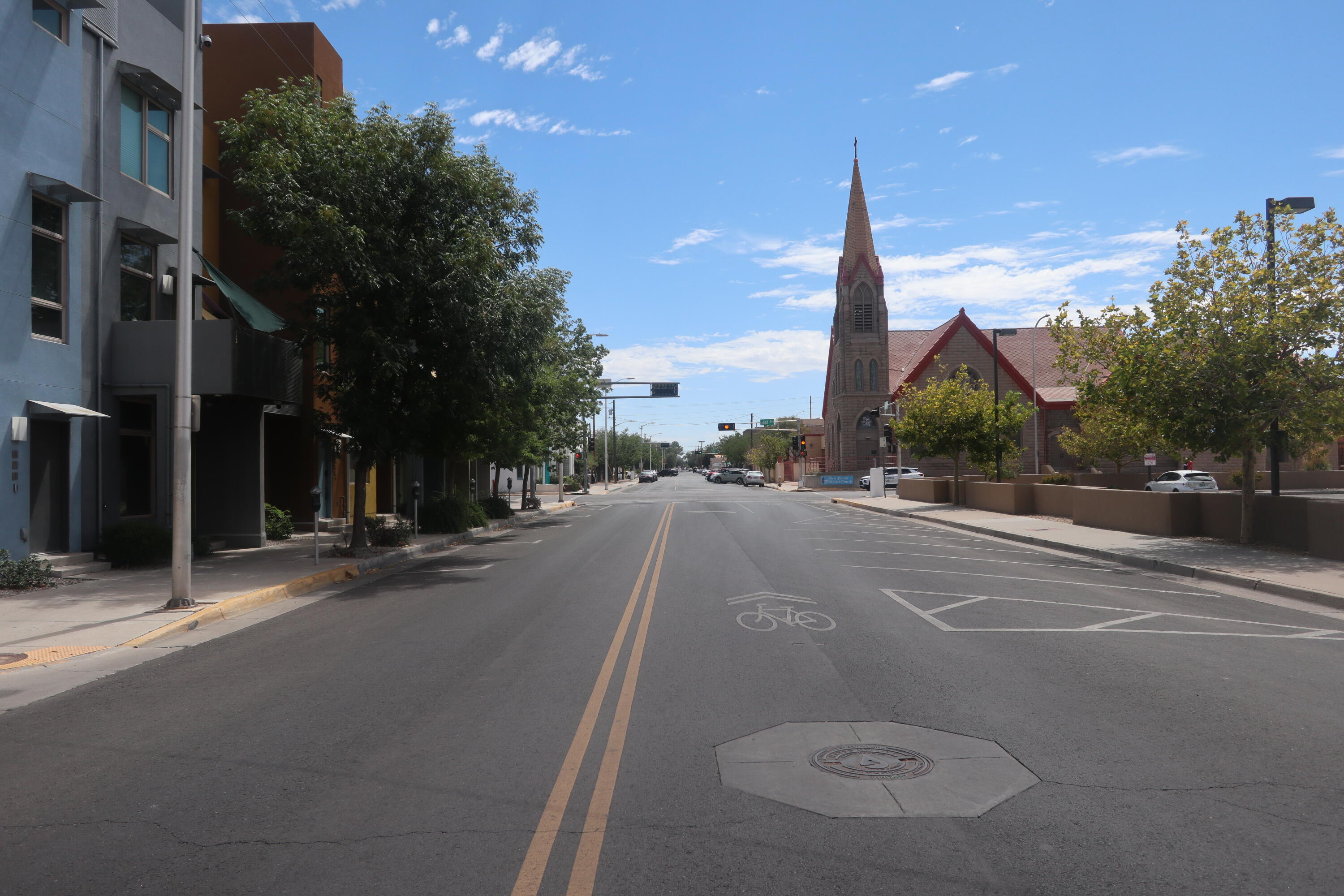 Photo 7 — 327 Platinum Street SW