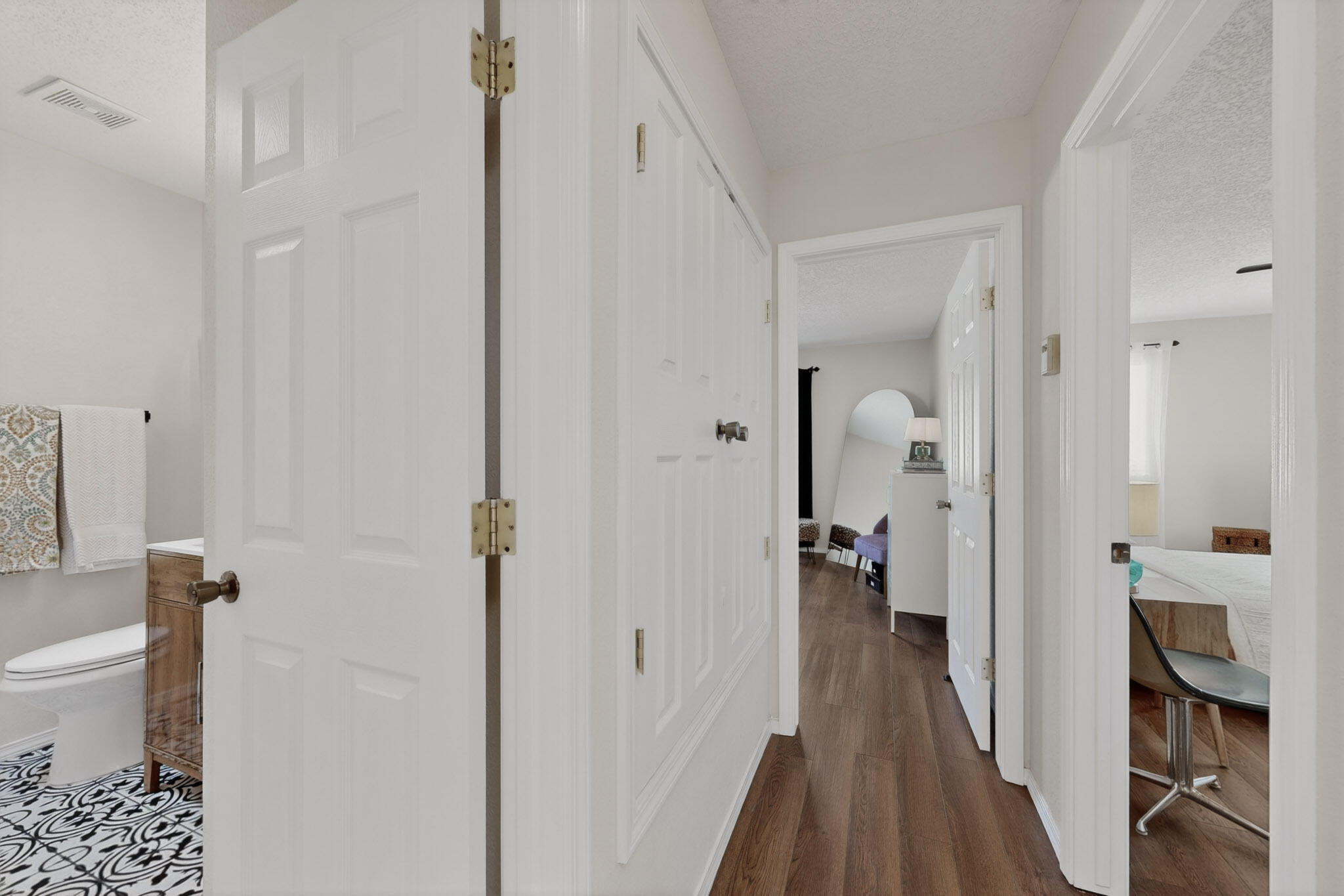 Photo 18 — 4701 Morris Street NE APT 402