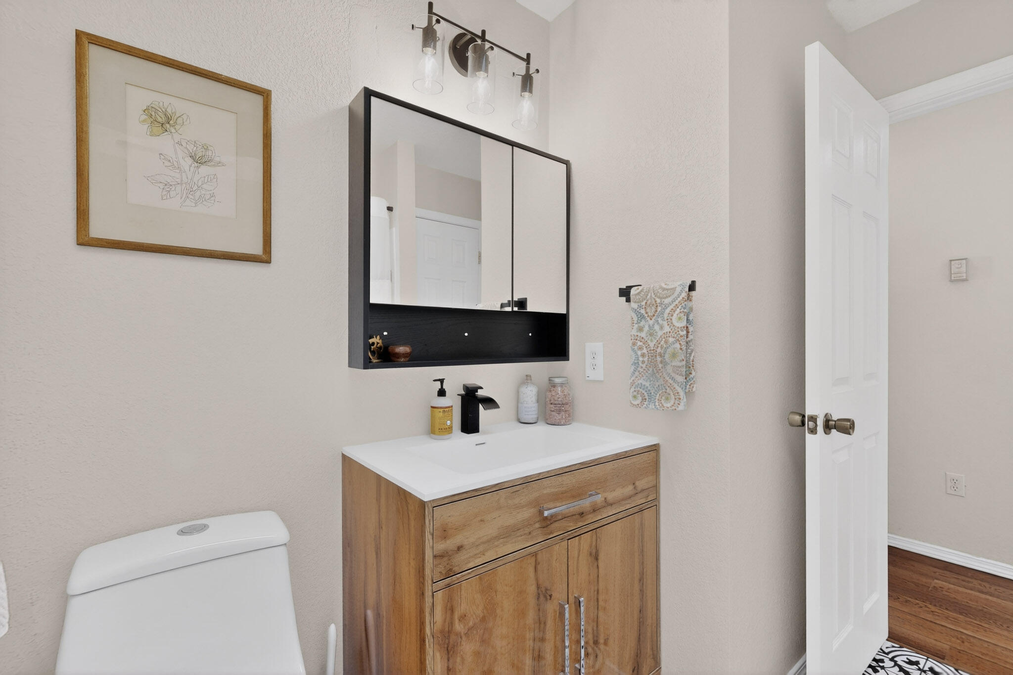 Photo 15 — 4701 Morris Street NE APT 402