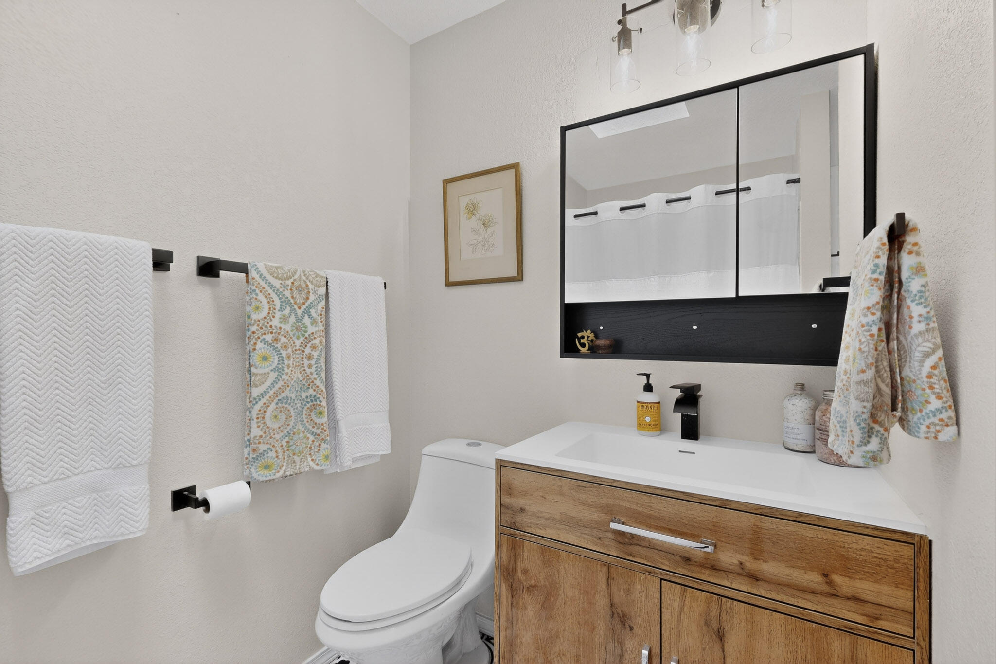 Photo 14 — 4701 Morris Street NE APT 402