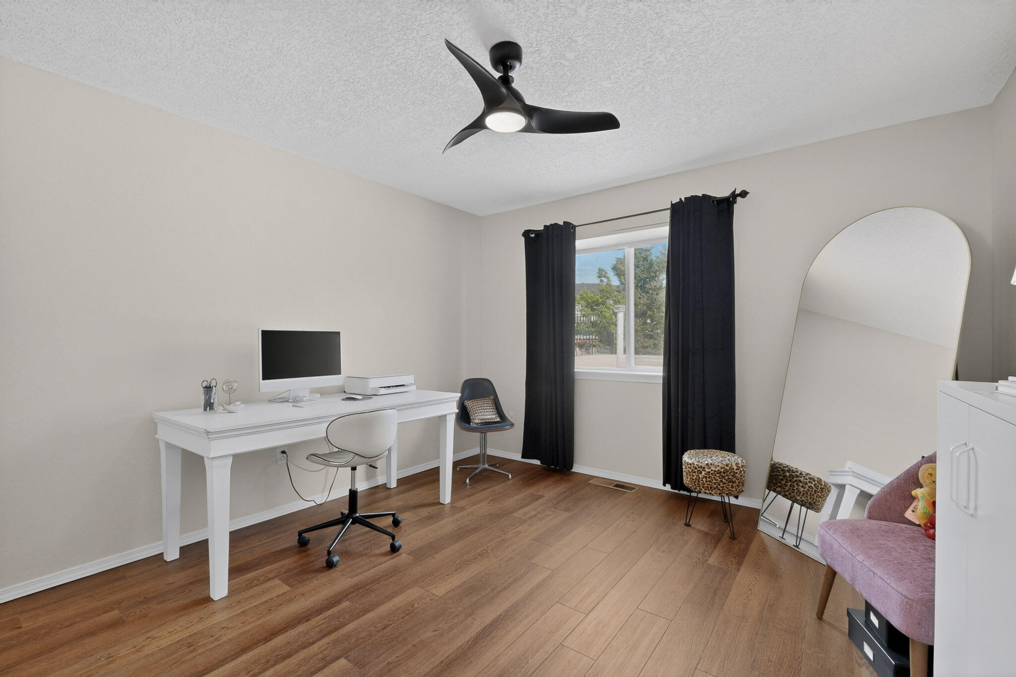Photo 11 — 4701 Morris Street NE APT 402