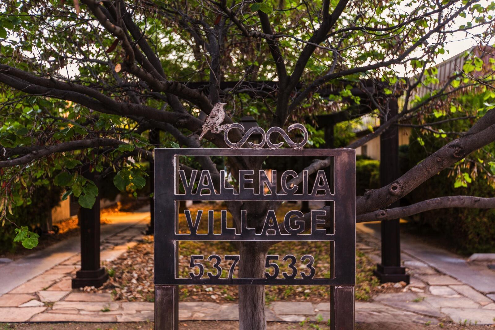 Photo 12 — 533 Valencia Drive SE