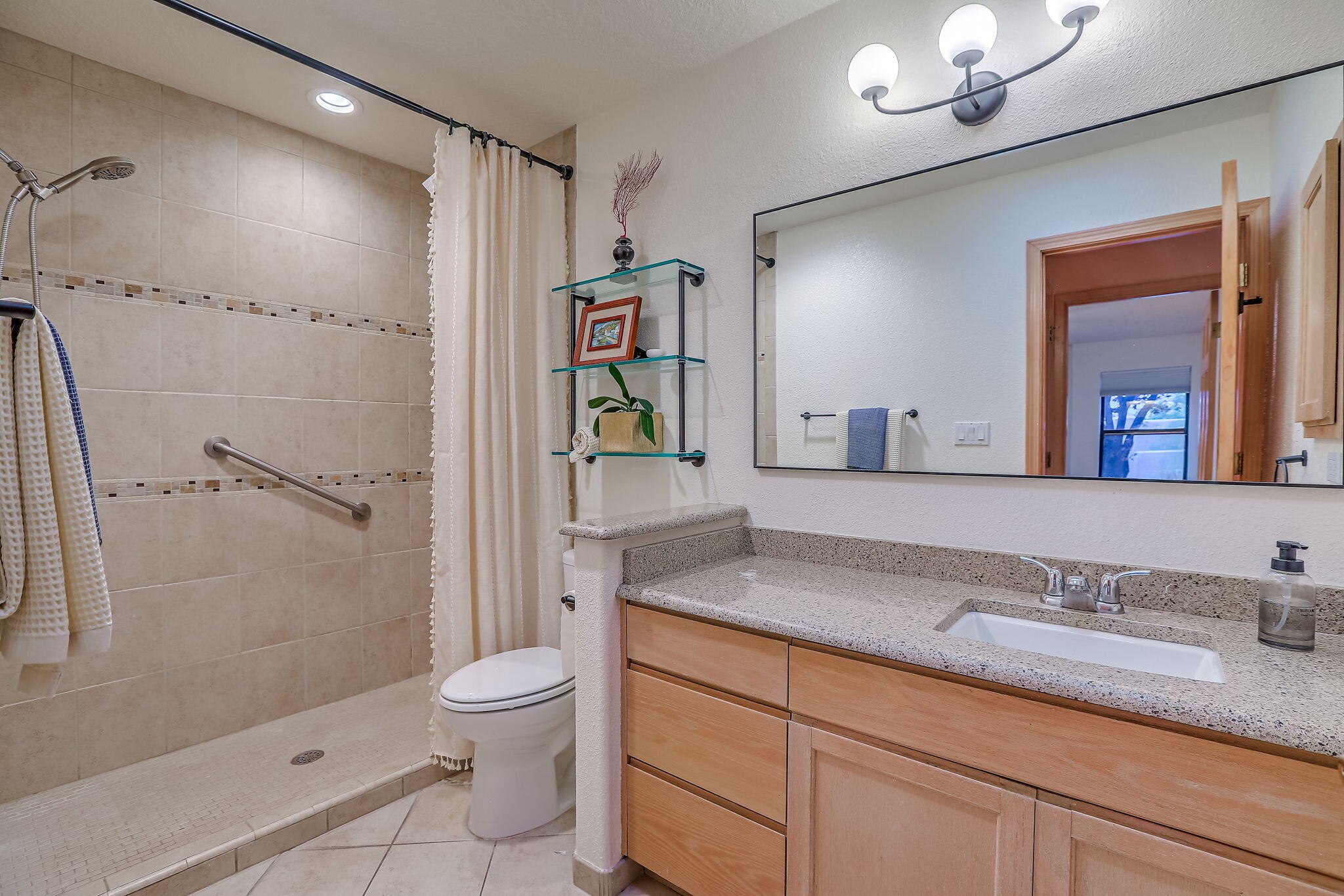 Photo 20 — 2771 Wolfberry Place NE