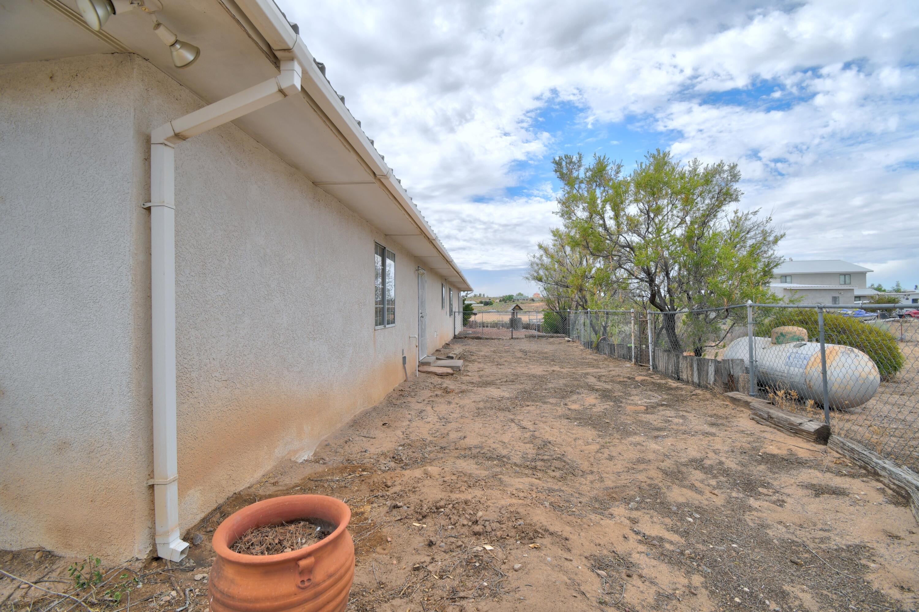 Photo 11 — 21 San Fernando Avenue