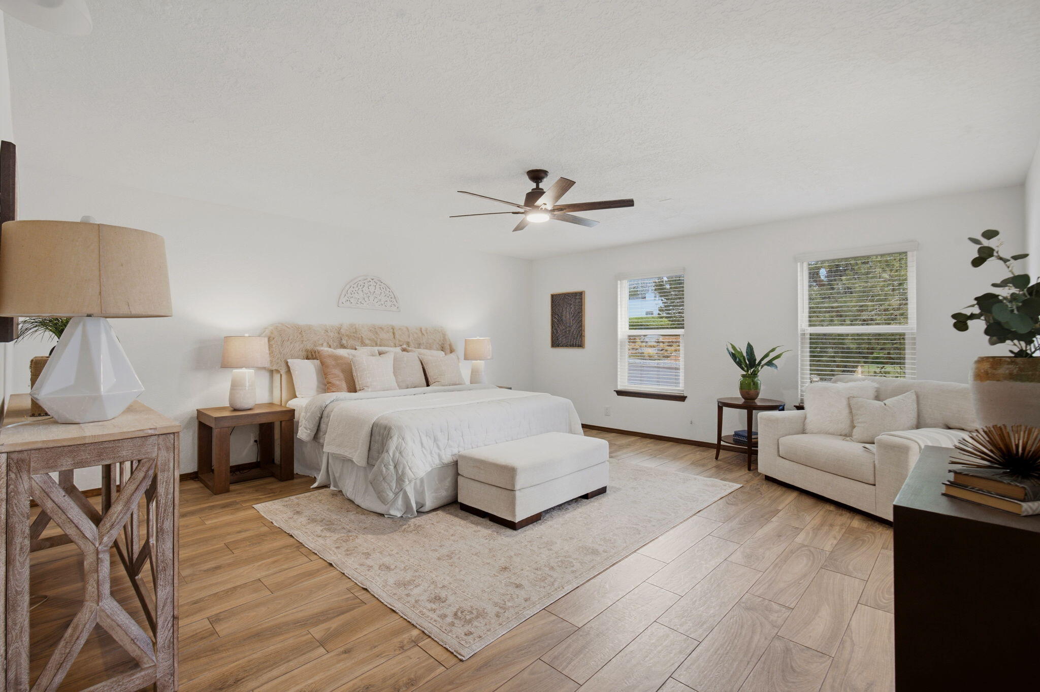 Photo 12 — 12925 Manitoba Drive NE