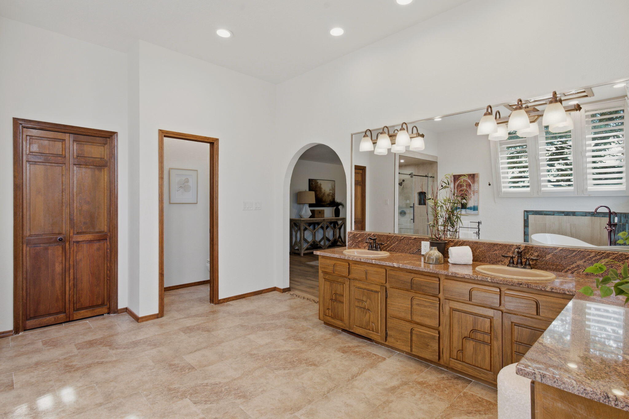 Photo 15 — 12925 Manitoba Drive NE
