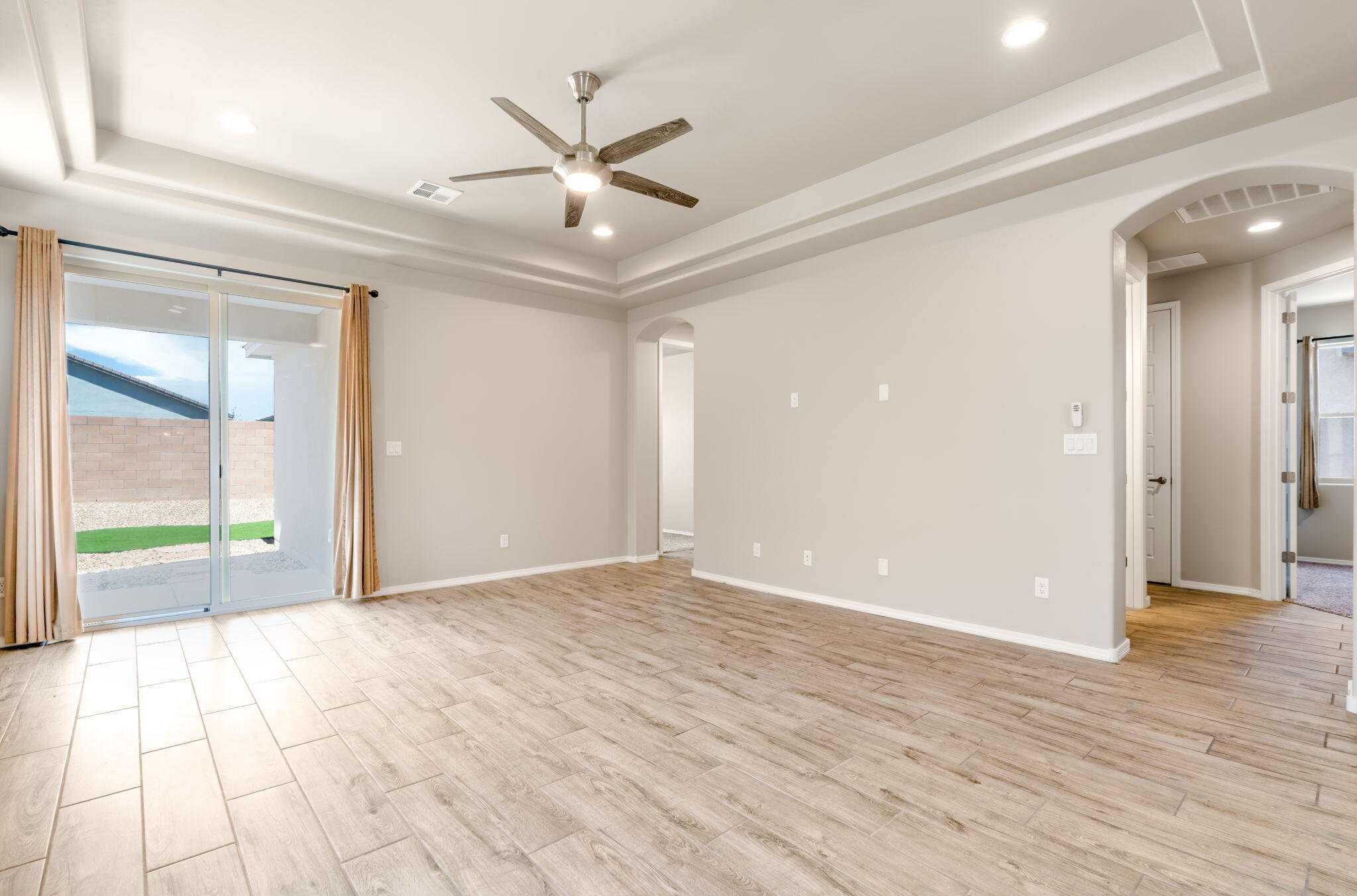 Photo 8 — 2443 Camrose Road NE