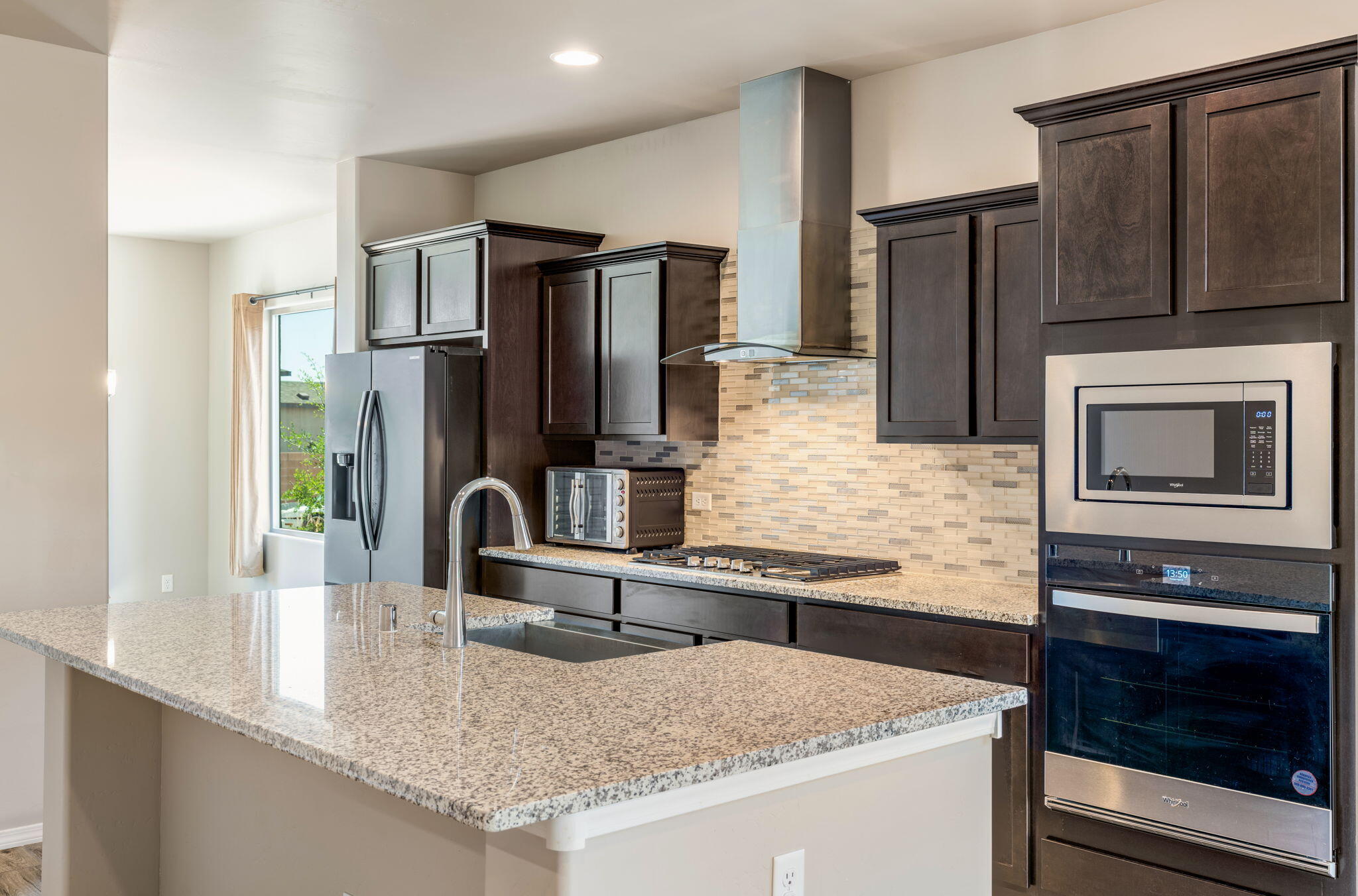 Photo 10 — 2443 Camrose Road NE