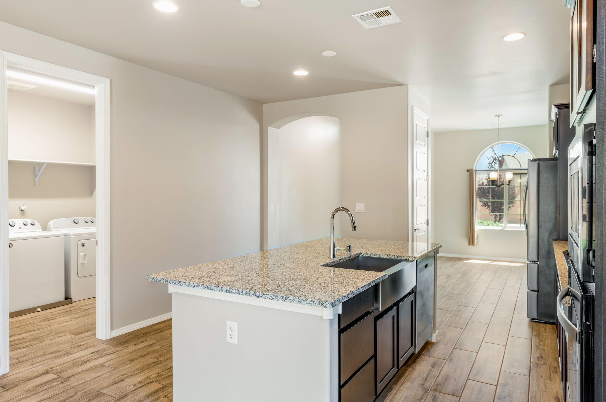 Photo 13 — 2443 Camrose Road NE