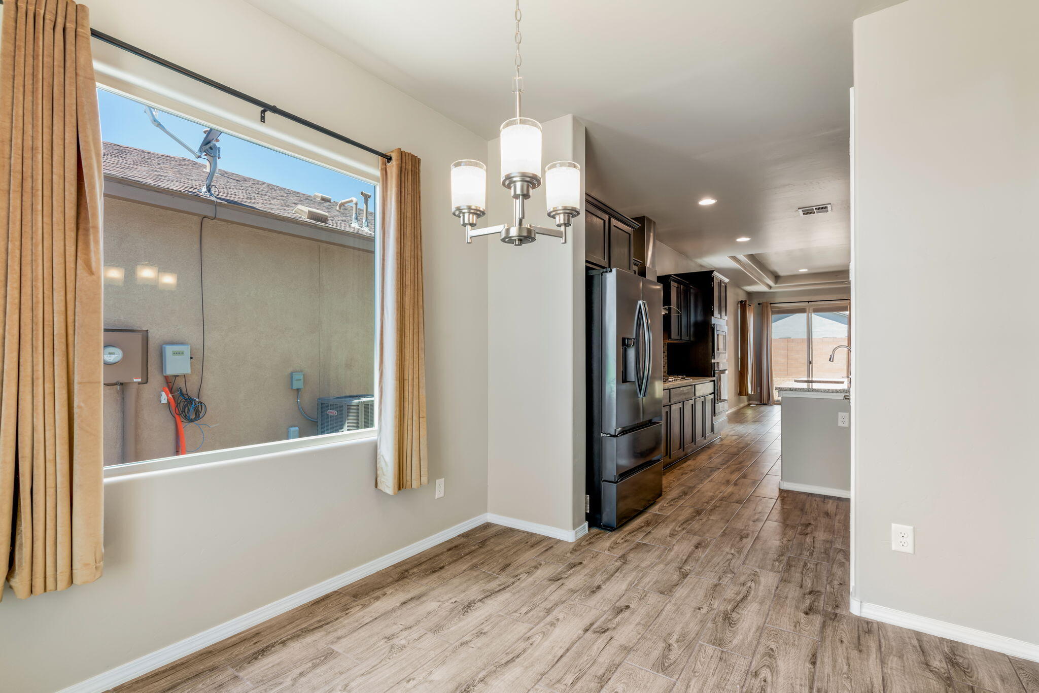 Photo 14 — 2443 Camrose Road NE