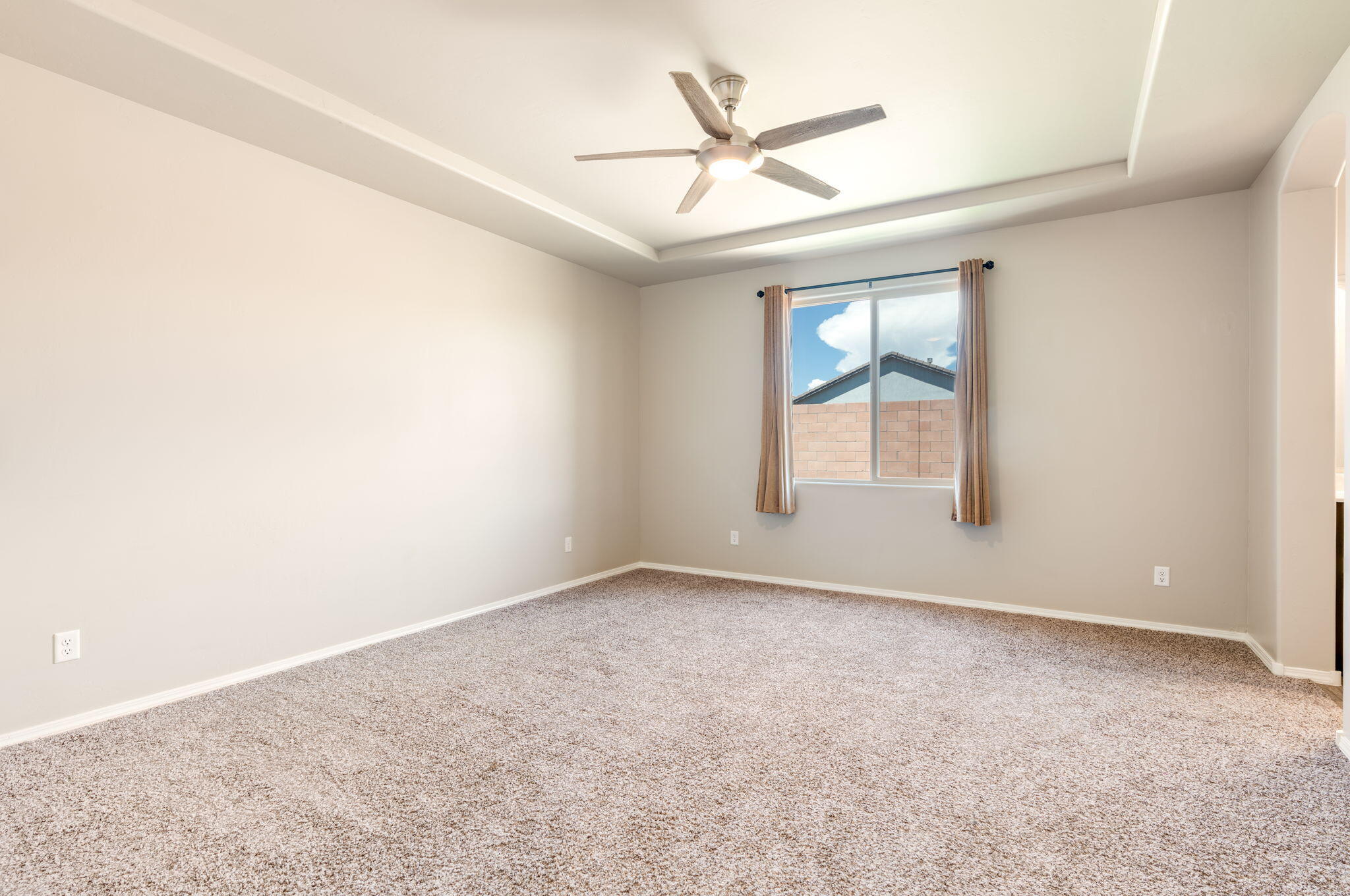 Photo 18 — 2443 Camrose Road NE