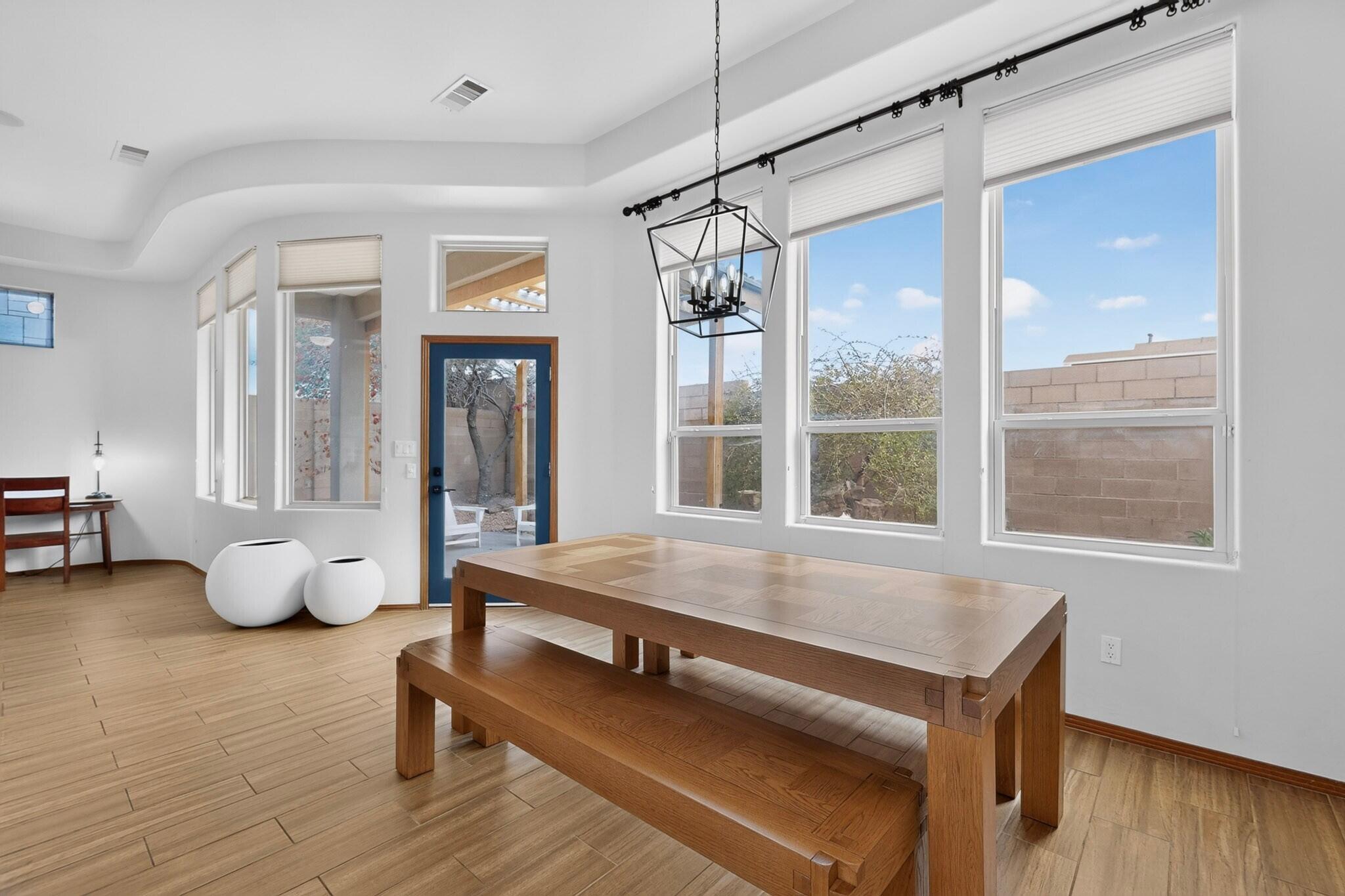 Photo 3 — 7312 Hawthorn Avenue NE