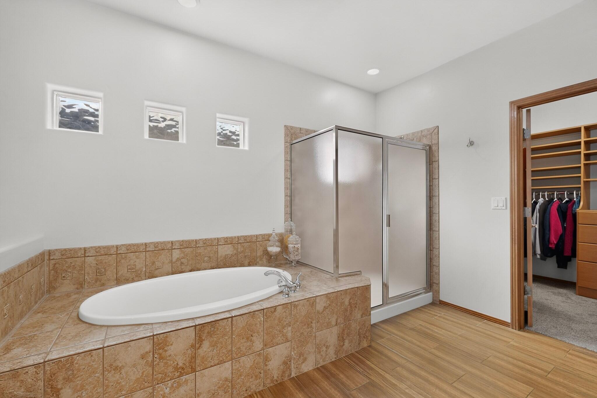 Photo 14 — 7312 Hawthorn Avenue NE