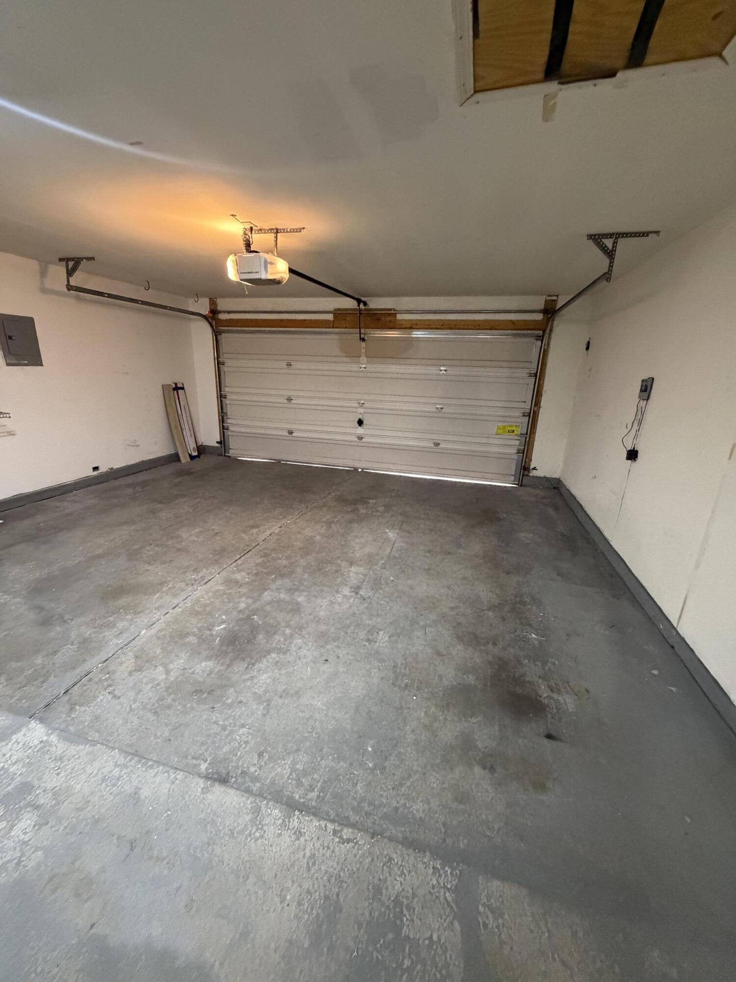 Photo 7 — 515 Deschutes Street SE