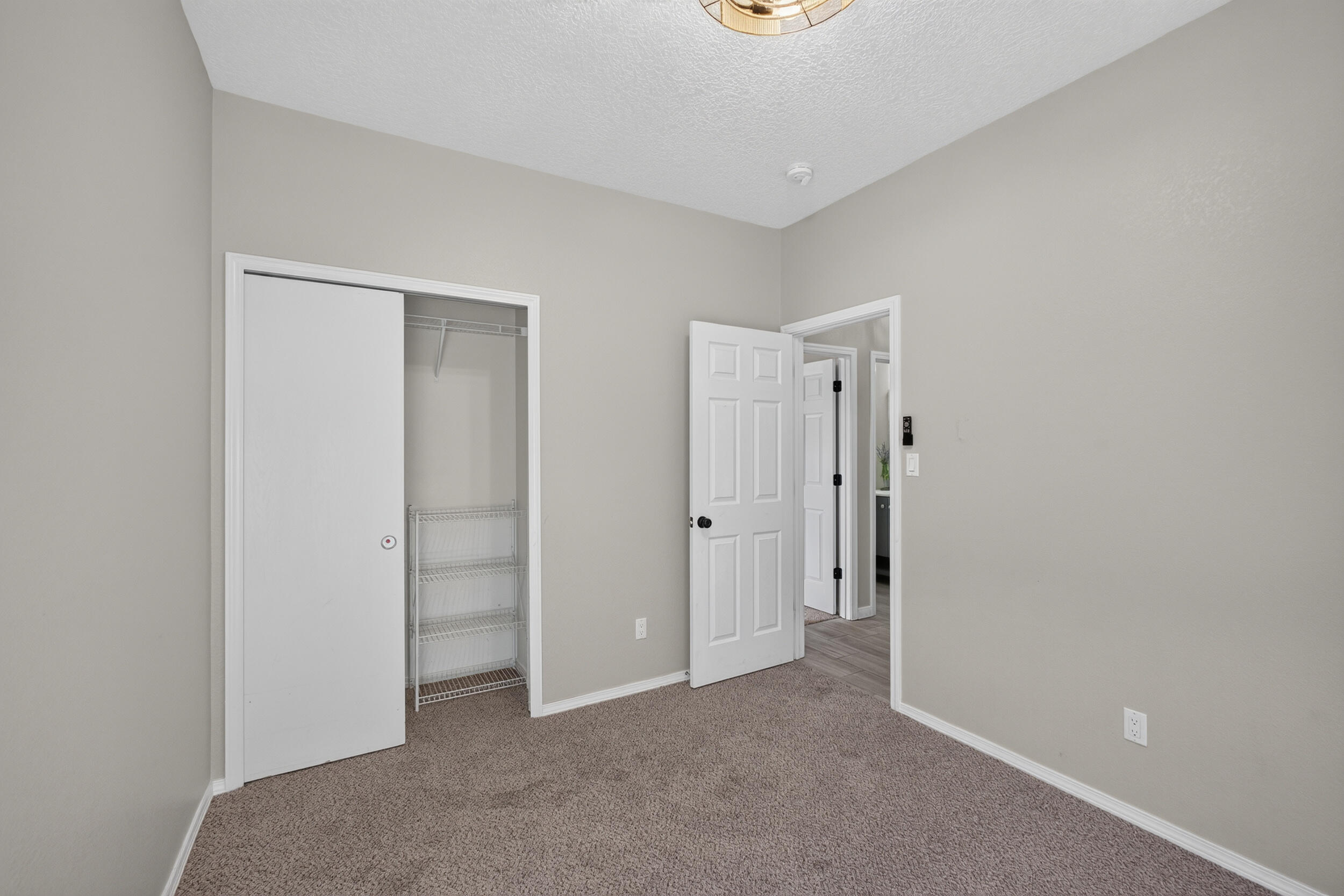 Photo 4 — 1118 Desert Sunflower Drive NE