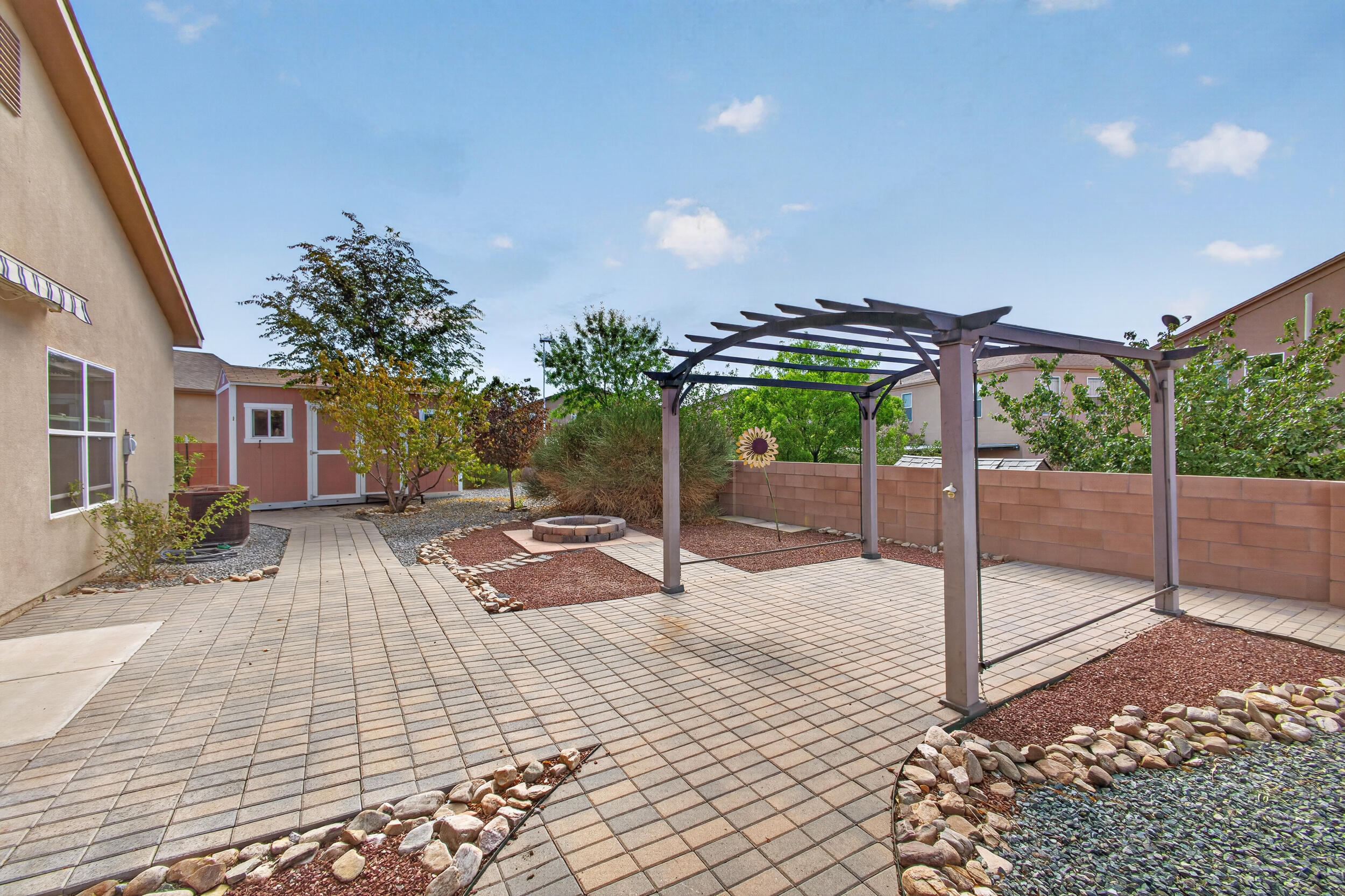 Photo 11 — 1118 Desert Sunflower Drive NE