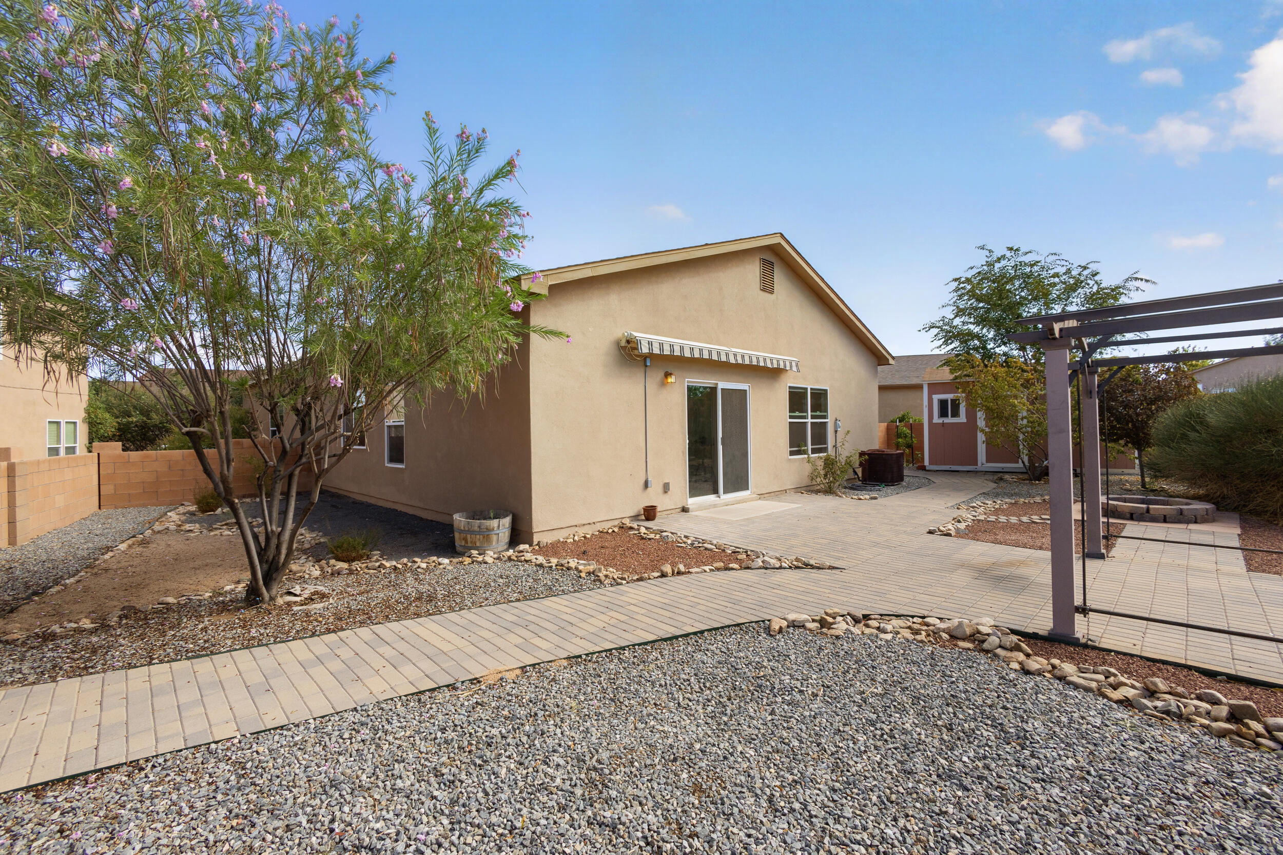 Photo 12 — 1118 Desert Sunflower Drive NE