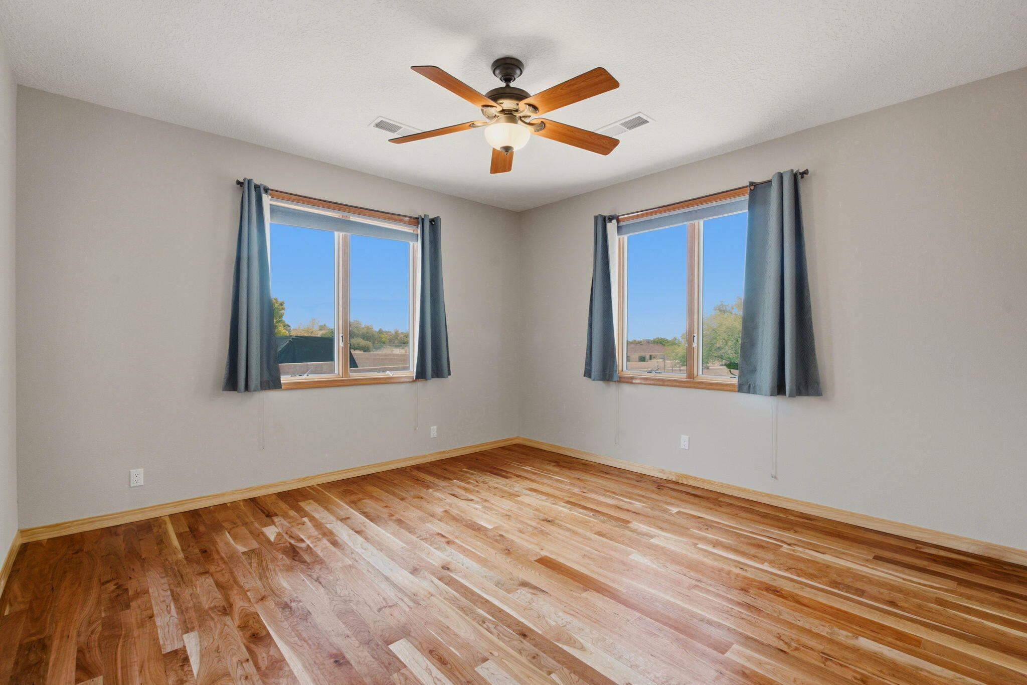 Photo 7 — 7309 Sardinia Drive NE