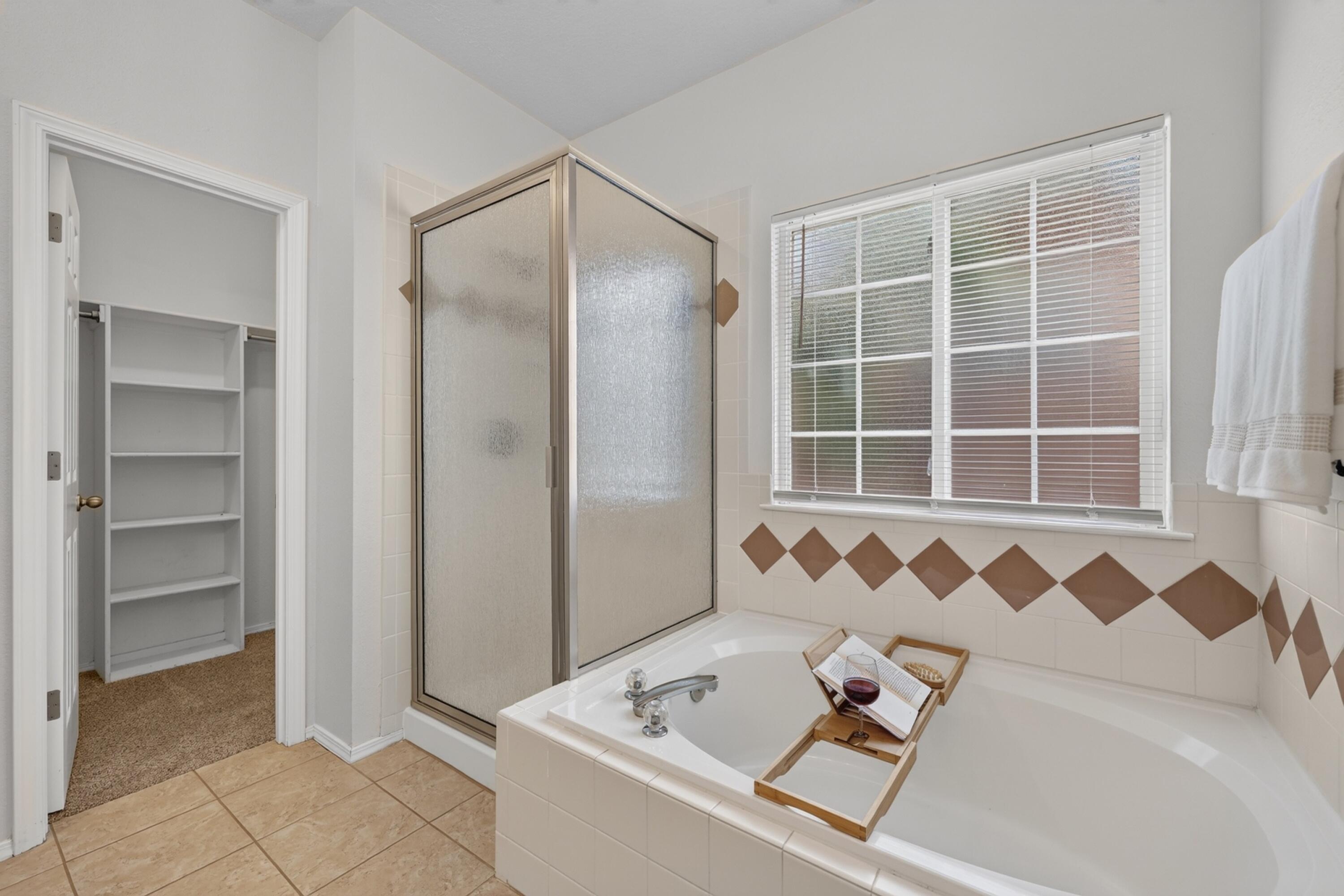 Photo 11 — 7228 Boxwood Avenue NE