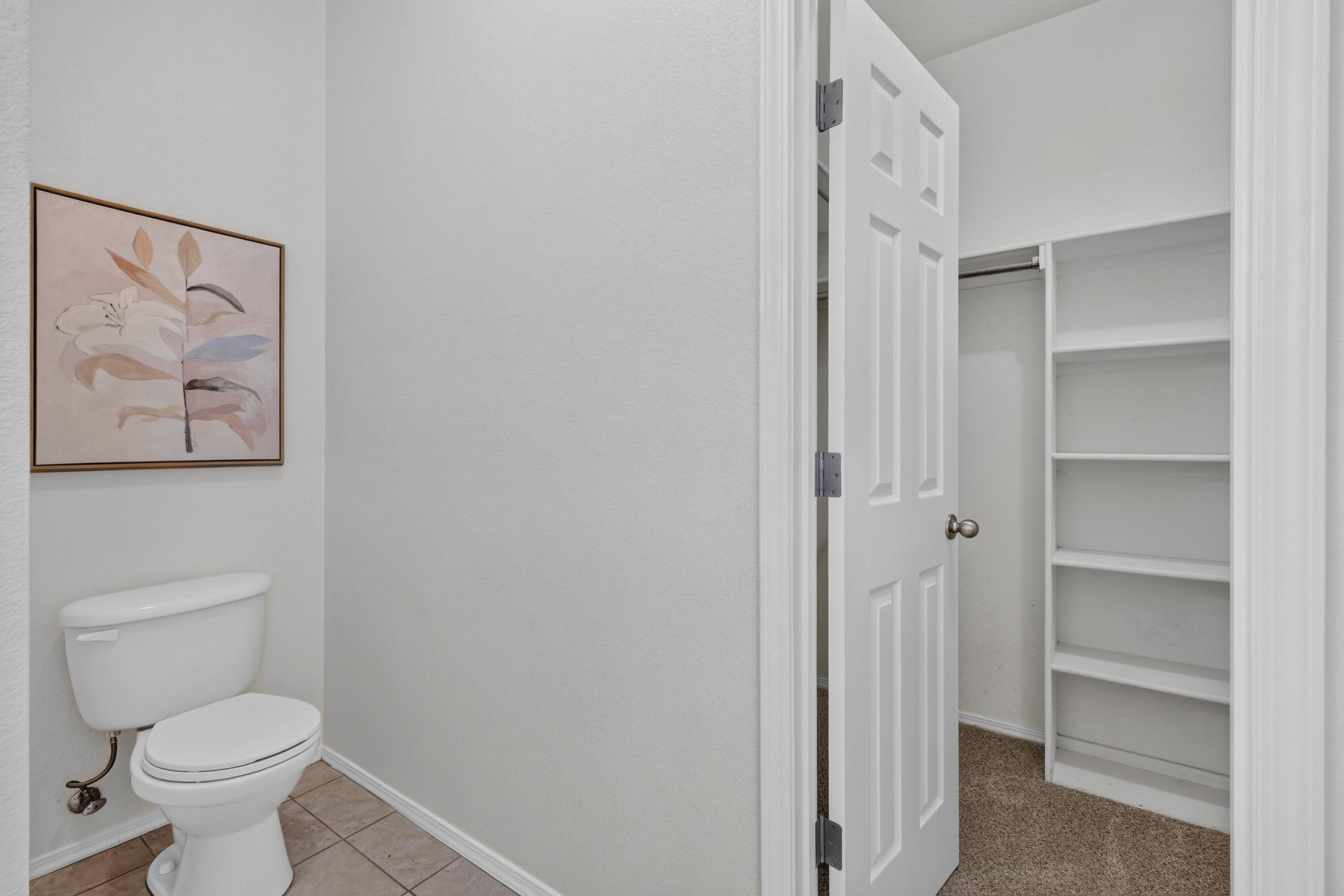 Photo 12 — 7228 Boxwood Avenue NE