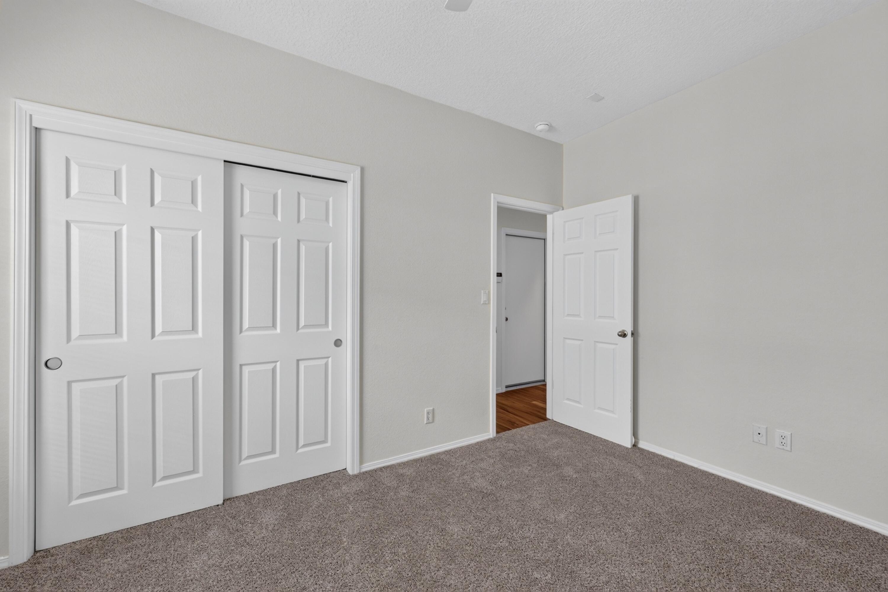 Photo 17 — 7228 Boxwood Avenue NE