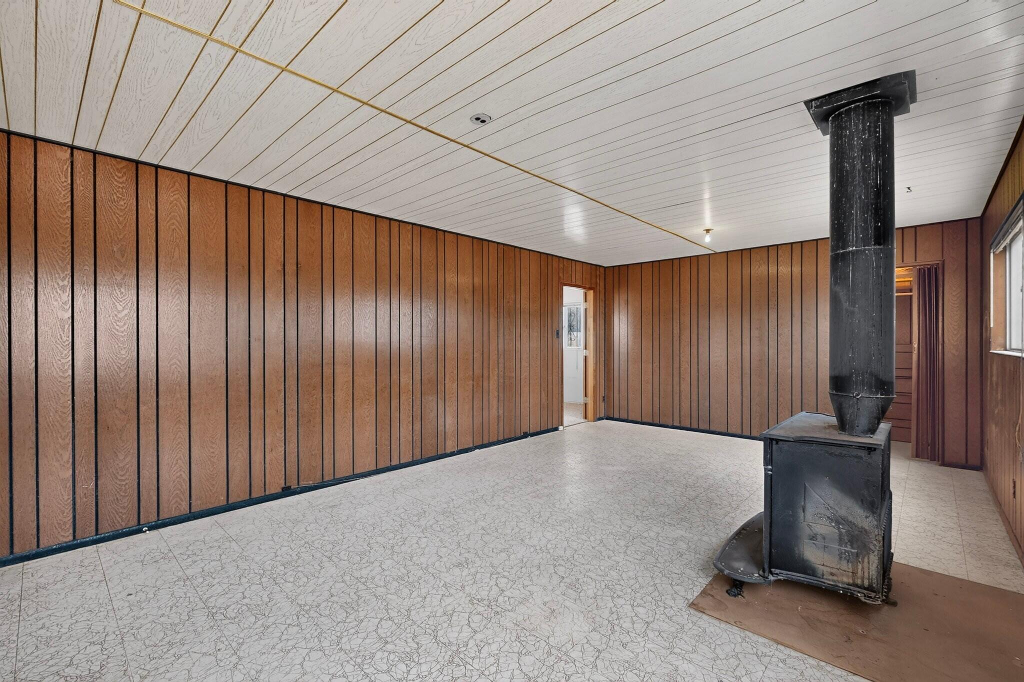 Photo 12 — 236 Conchas Street NE