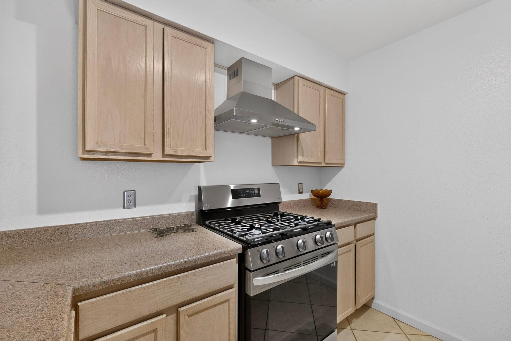 Photo 10 — 4801 Irving Boulevard NW UNIT 1302