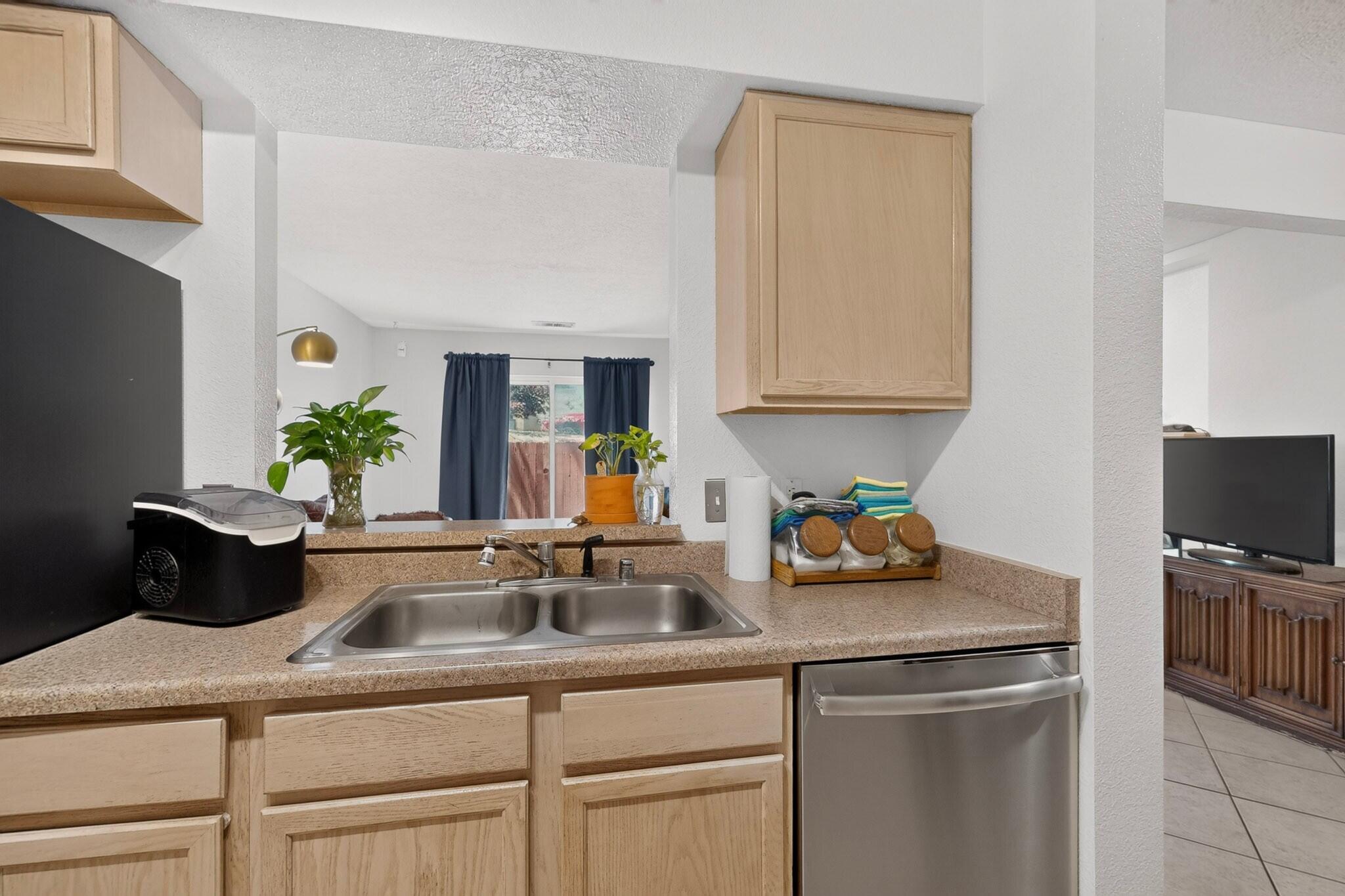 Photo 11 — 4801 Irving Boulevard NW UNIT 1302