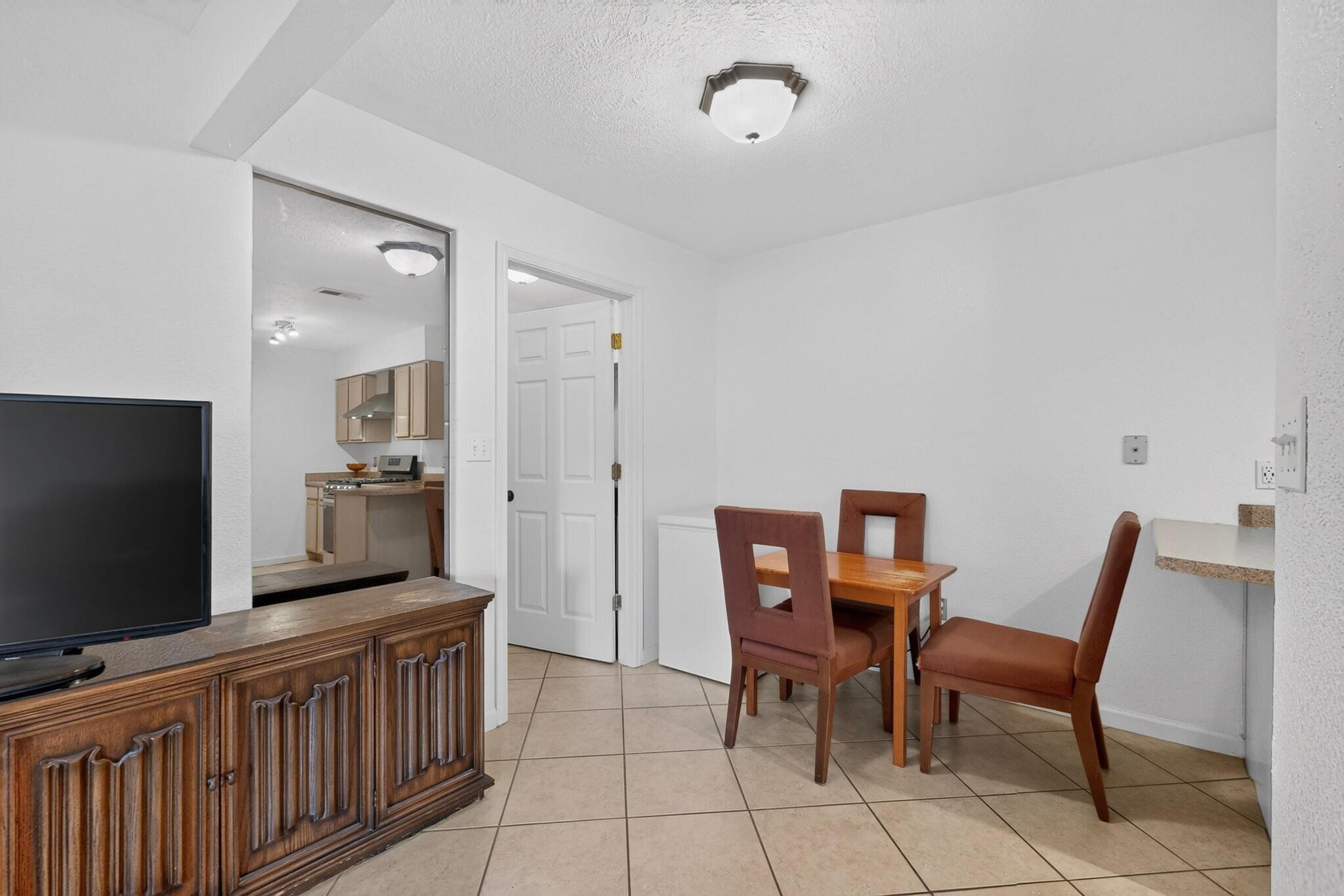 Photo 13 — 4801 Irving Boulevard NW UNIT 1302