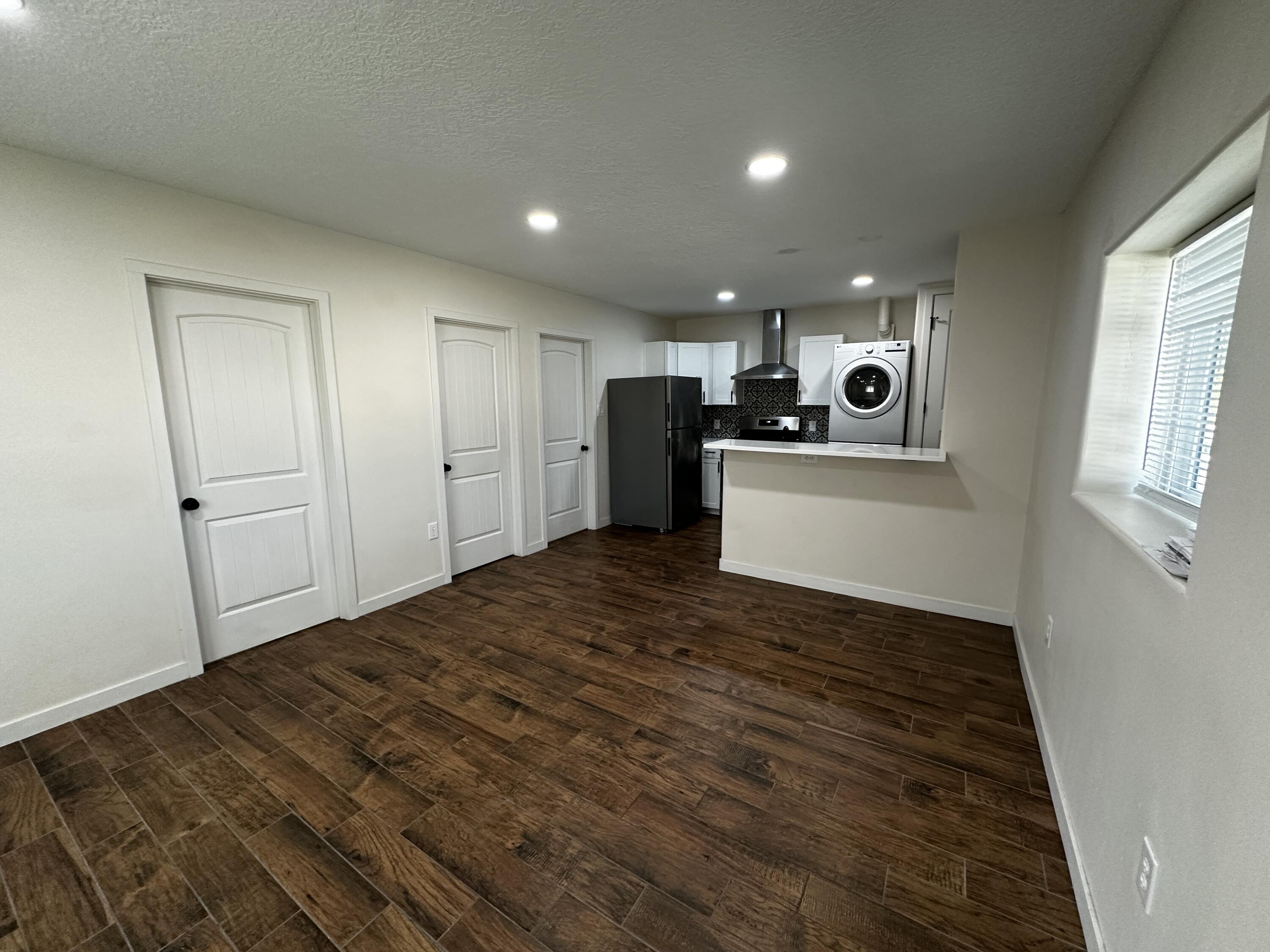 Photo 5 — 622 Jefferson Street NE