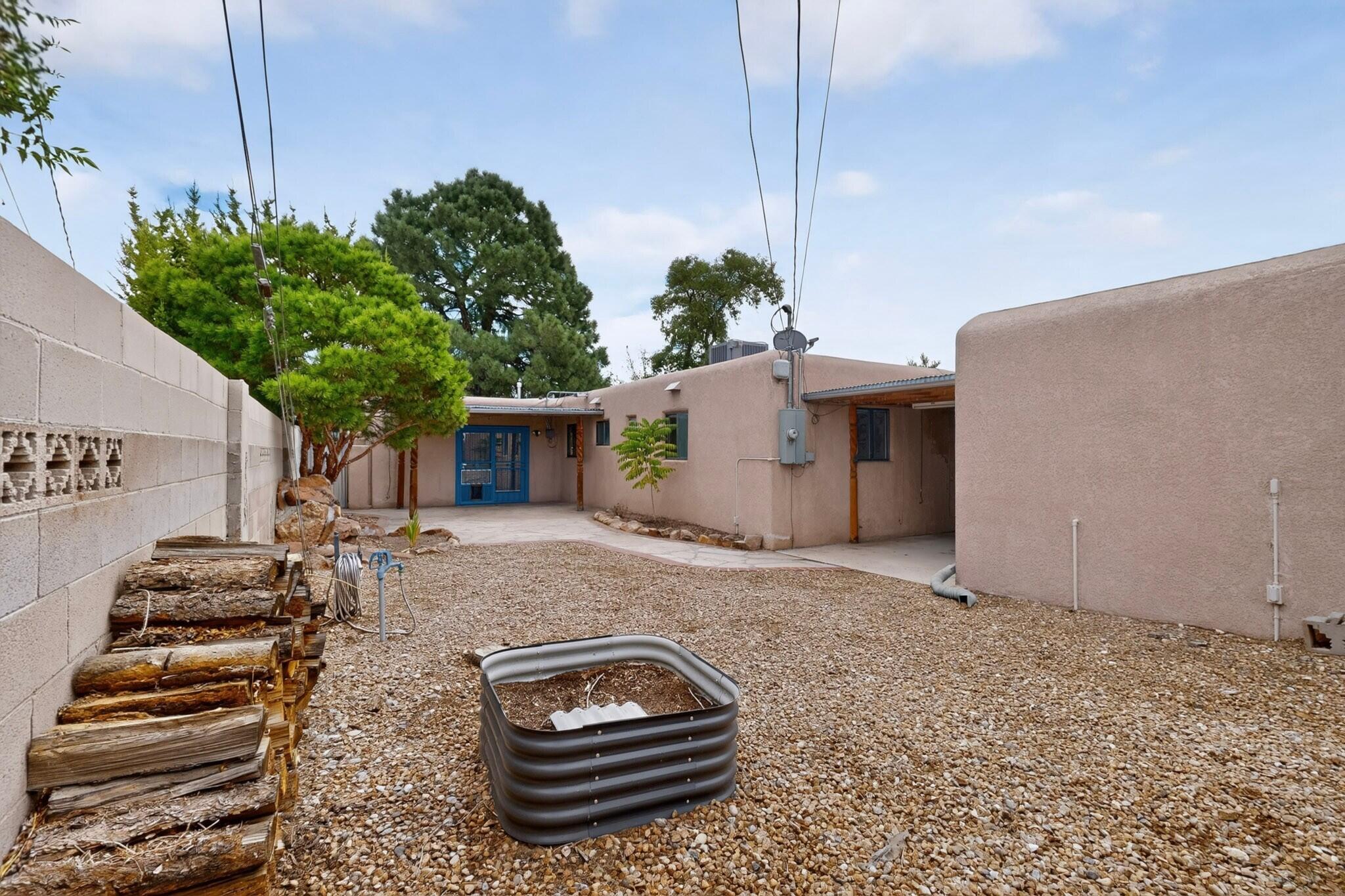 Photo 11 — 1601 Hendola Drive NE