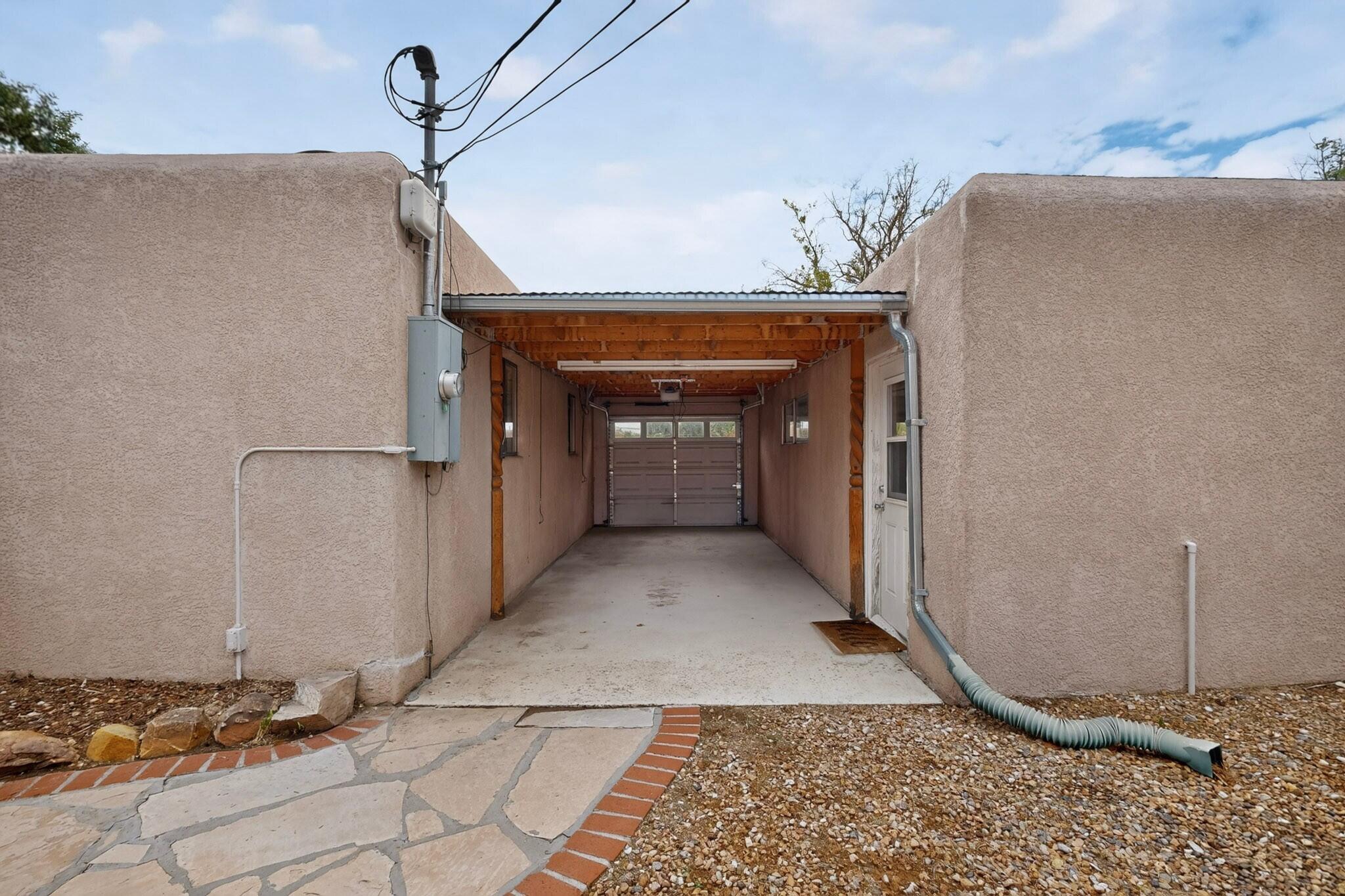 Photo 16 — 1601 Hendola Drive NE