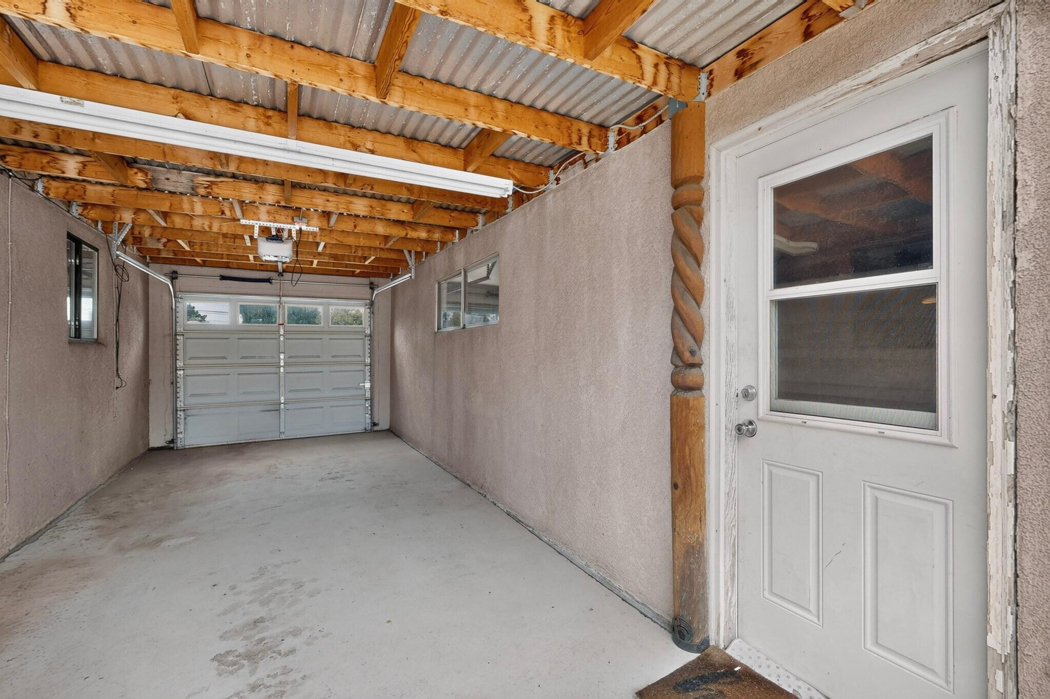 Photo 19 — 1601 Hendola Drive NE