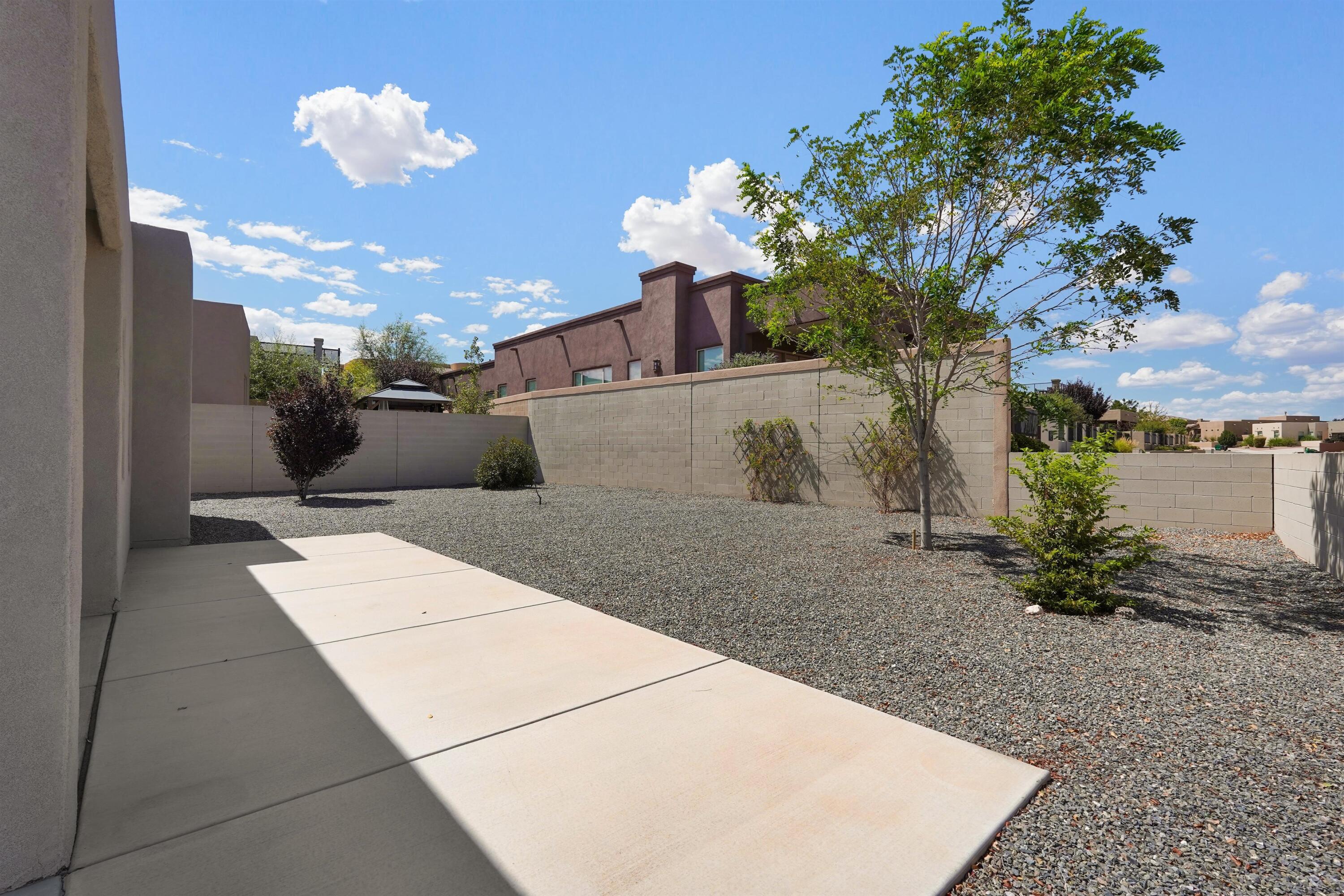 Photo 2 — 5959 Redondo Sierra Vista NE